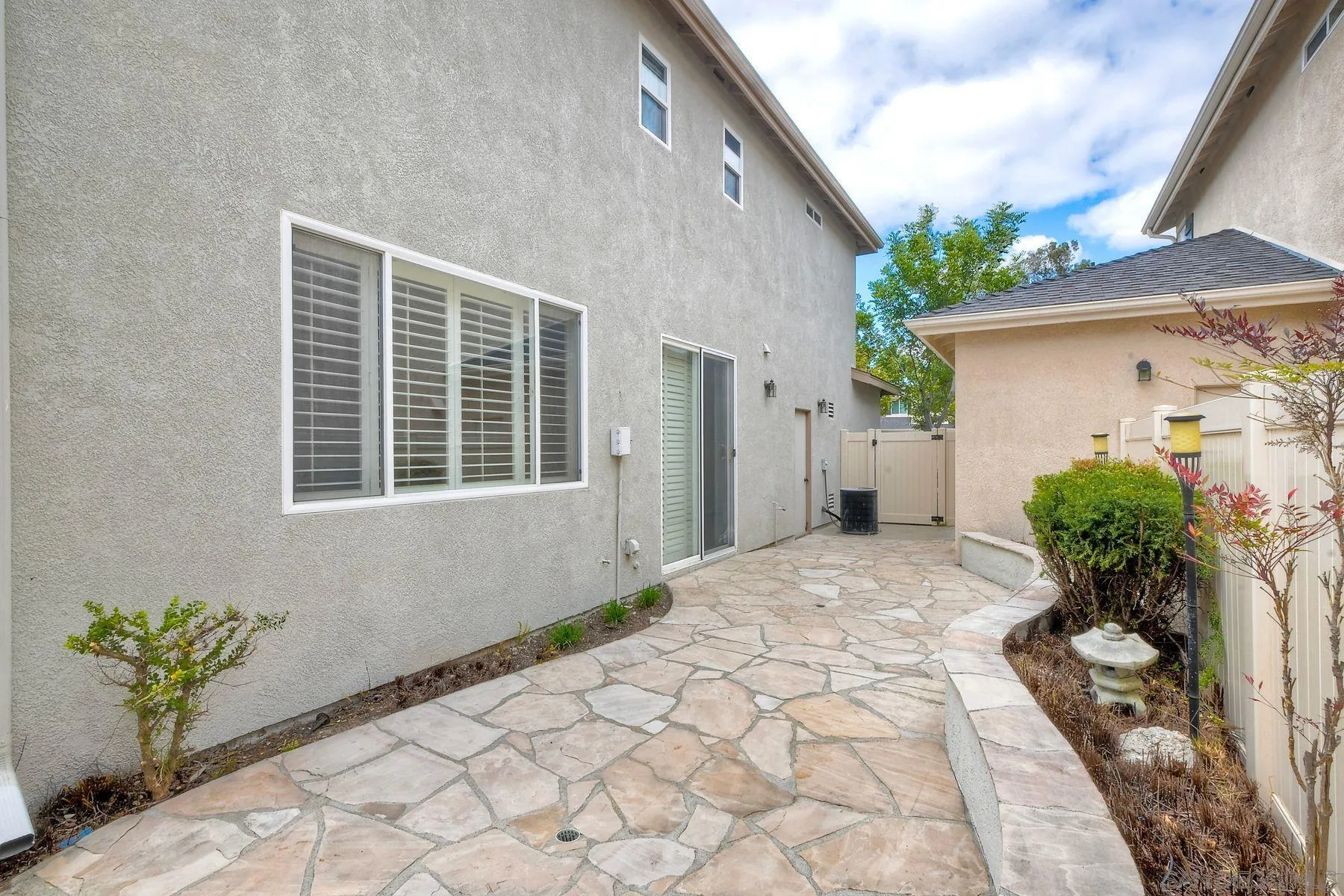 https://cdn.realtyfeed.com/cdn/127/250036737/81ec123d2f99e11c439304652f9cec8c.webp