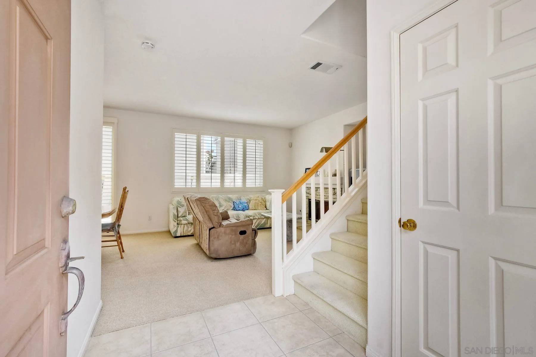 https://cdn.realtyfeed.com/cdn/127/250036737/db6d0fb0123f2589ea66315ecf7f3acd.webp