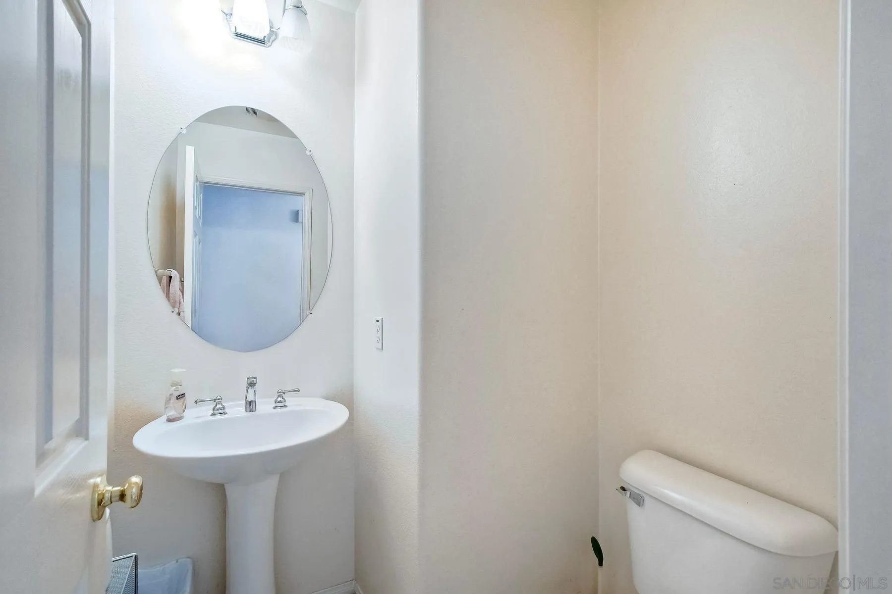 https://cdn.realtyfeed.com/cdn/127/250036737/f05119ec3fdaca0d70c1d1a6720310a3.webp