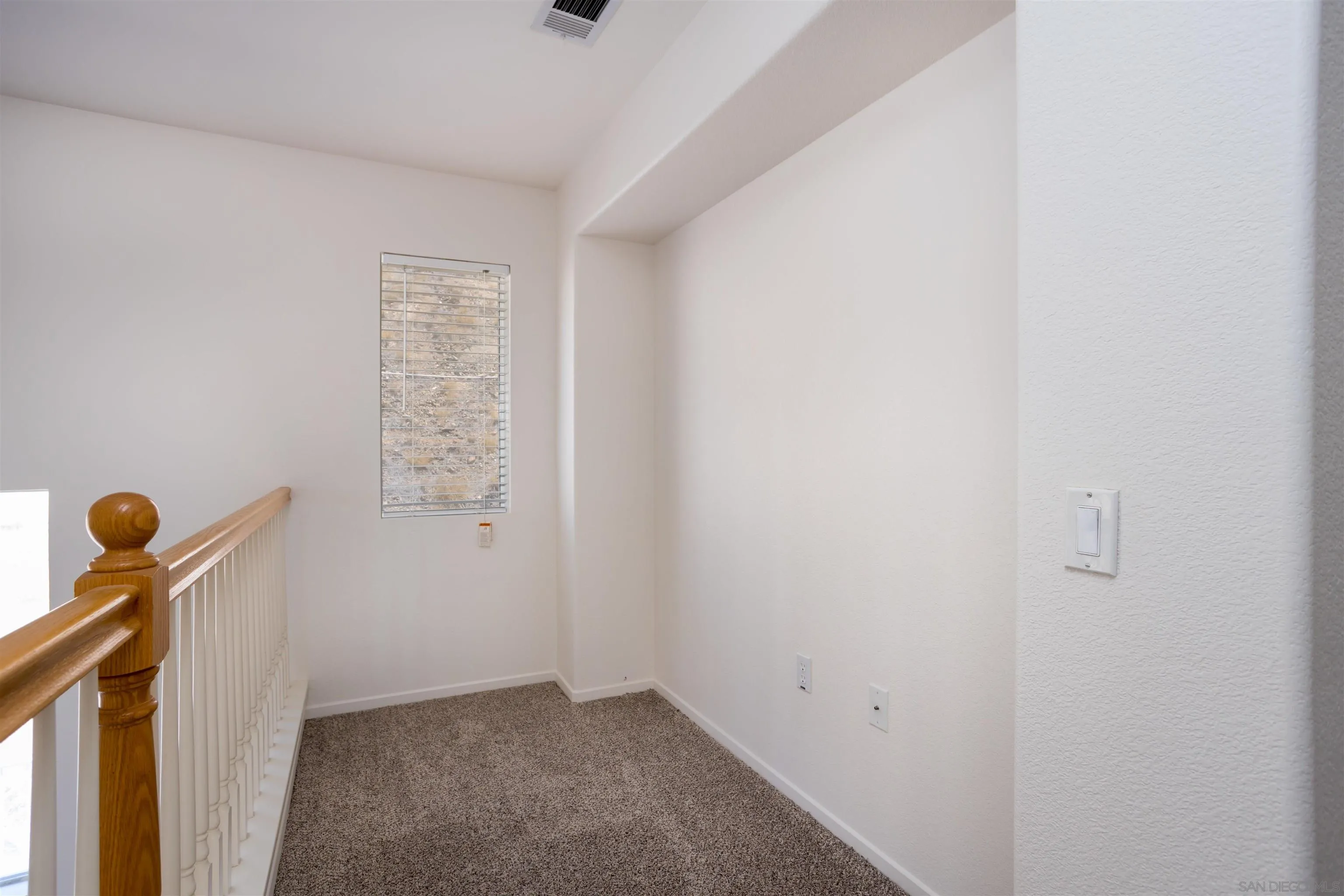https://cdn.realtyfeed.com/cdn/127/250036740/511b969509275b051ebd9f446bc634da.webp