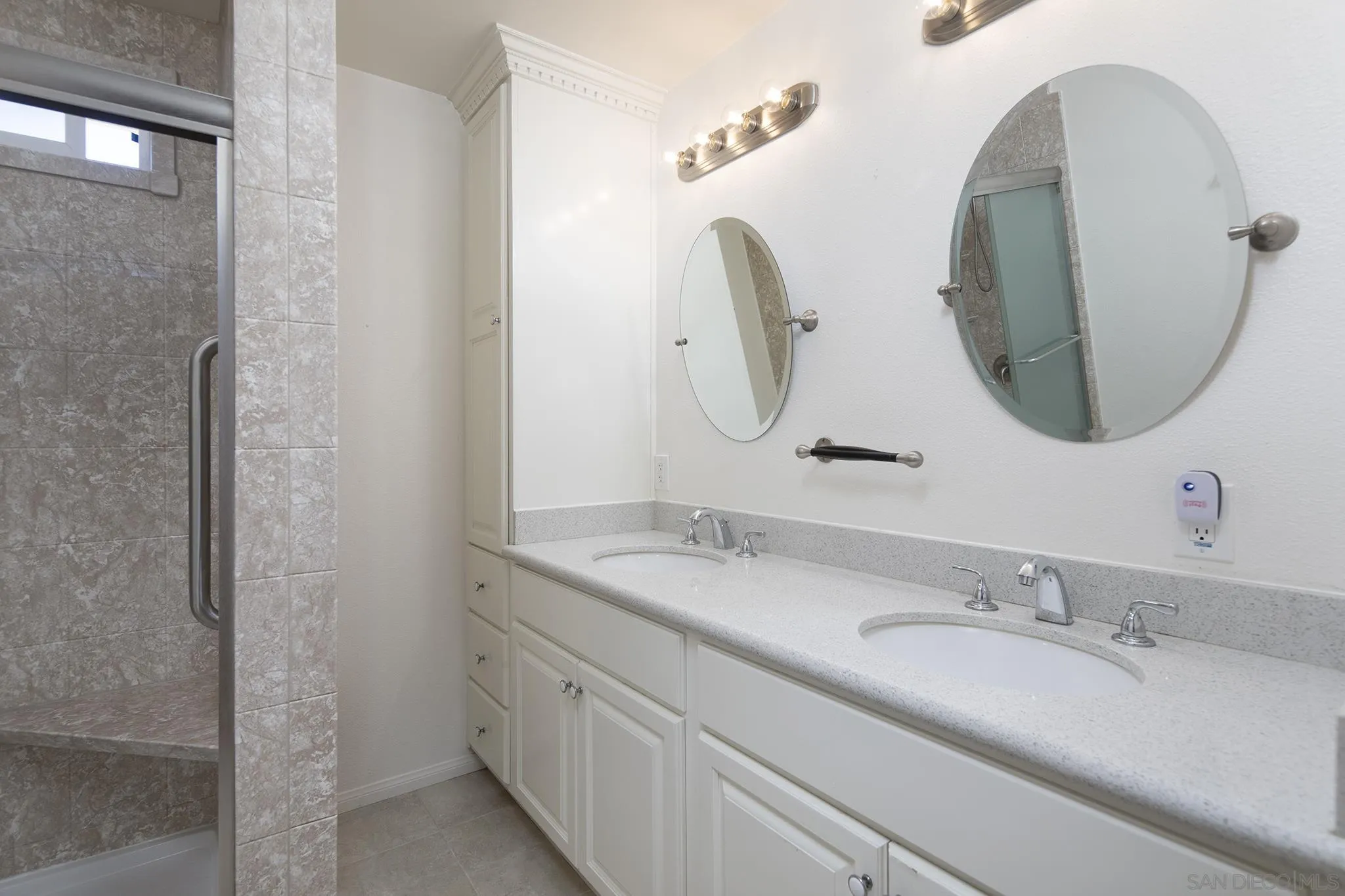 https://cdn.realtyfeed.com/cdn/127/250036743/3a46fe1ccf768c9acb48ce78e779cb6b.webp
