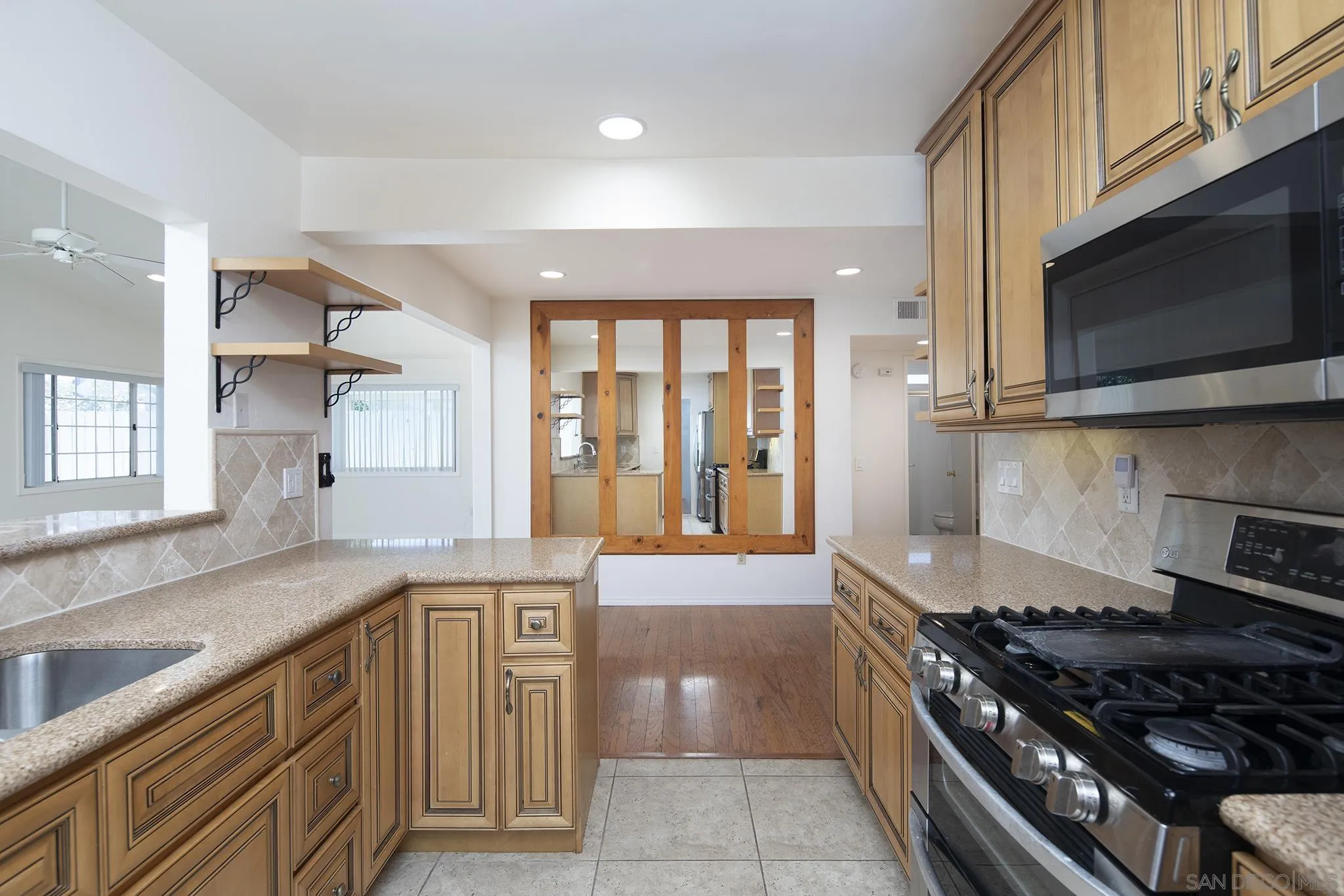 https://cdn.realtyfeed.com/cdn/127/250036743/47fbdf410706607f6f6d6744093eb75a.webp