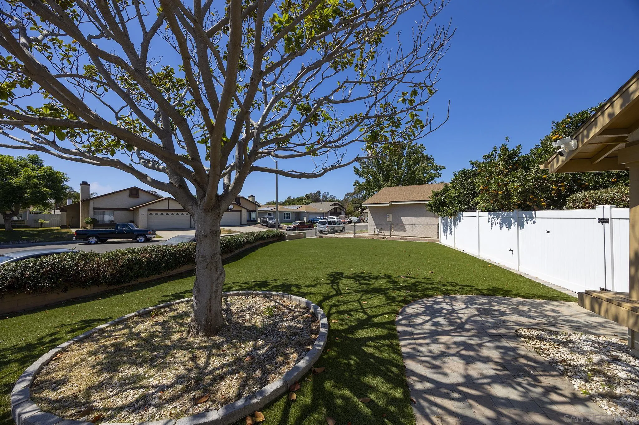 https://cdn.realtyfeed.com/cdn/127/250036743/81ff58f09e39a261b88dc2e1ce8fffee.webp