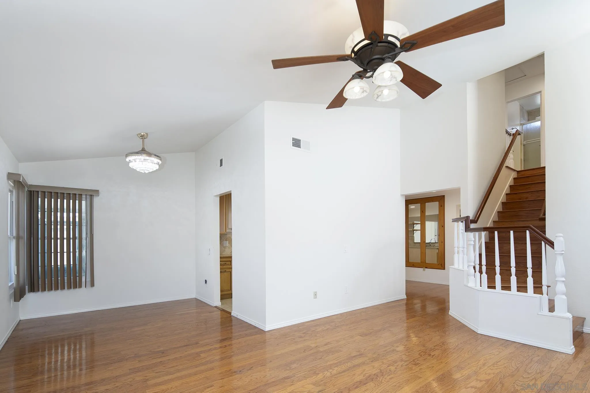 https://cdn.realtyfeed.com/cdn/127/250036743/d845c568547ef1ab005c03ea94bdaaaf.webp
