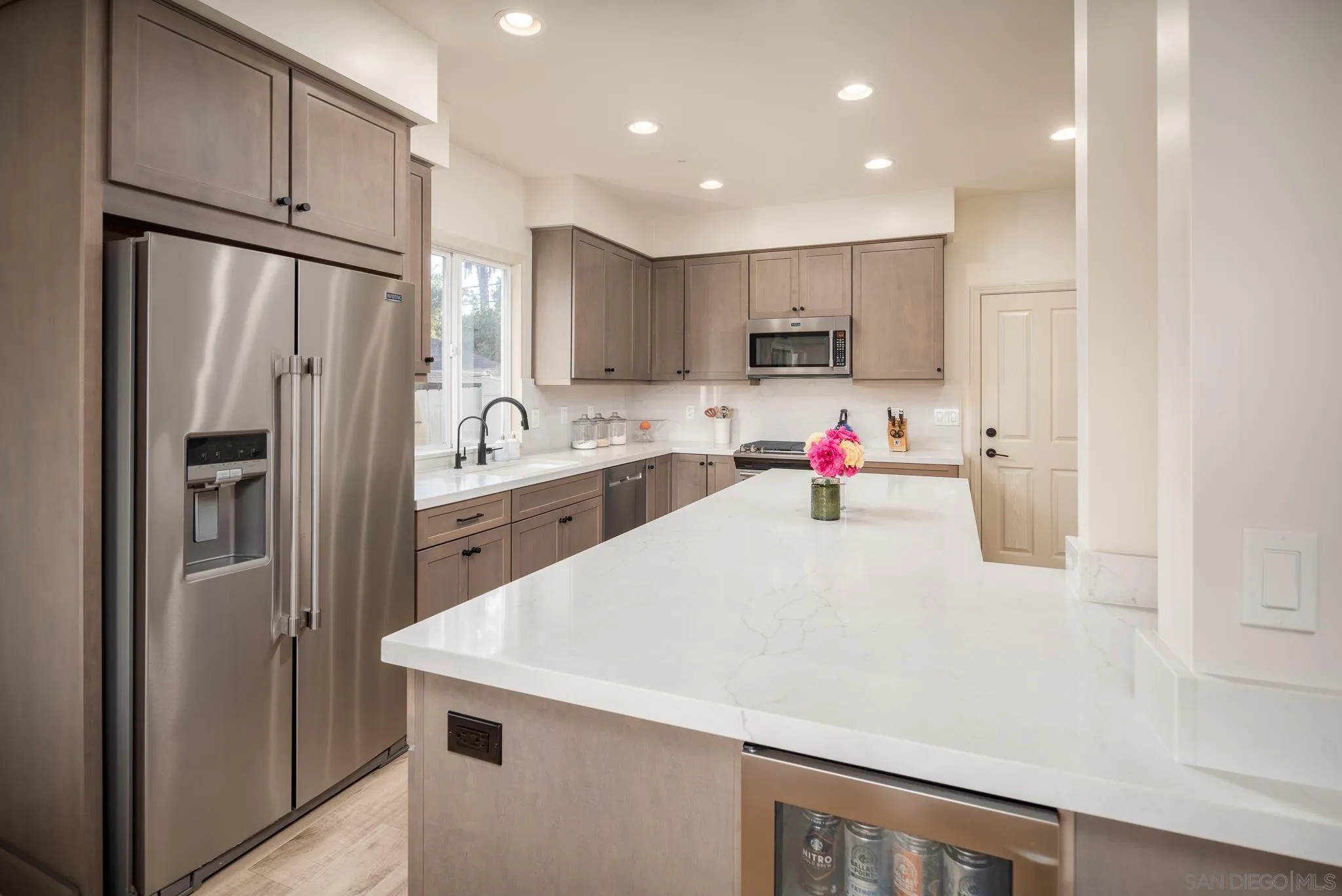 https://cdn.realtyfeed.com/cdn/127/250036746/c40c0c5507f33dd0906c51b12dbd0f8d.webp