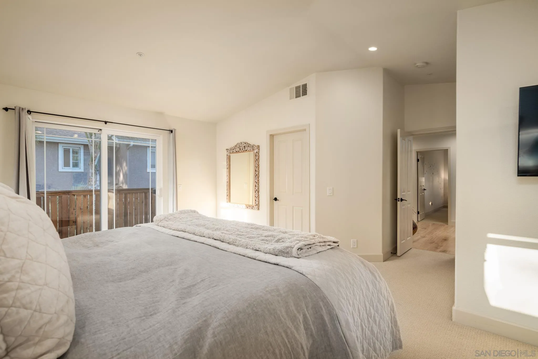 https://cdn.realtyfeed.com/cdn/127/250036746/d1057c4112702116c20c8b155aa0775f.webp
