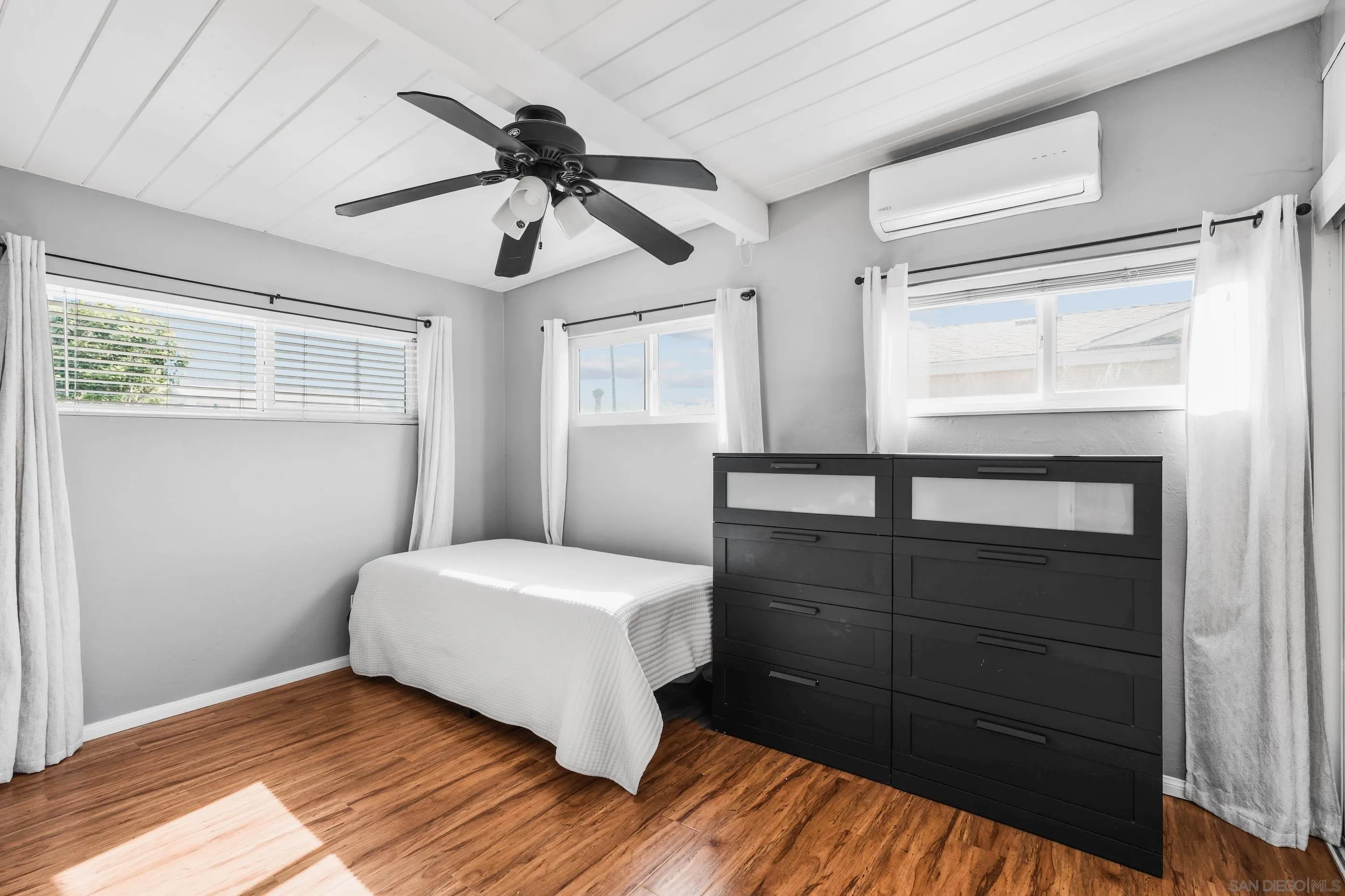 https://cdn.realtyfeed.com/cdn/127/250036747/4434ad57630b8fe1d2dac5dde06ede26.webp