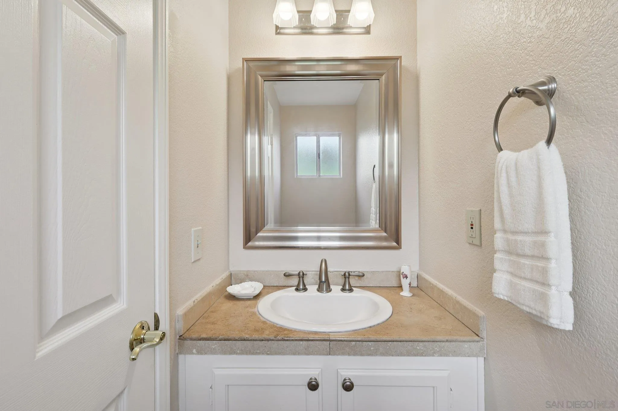 https://cdn.realtyfeed.com/cdn/127/250036748/0f1383539b52031485f09ebc8d5920c8.webp
