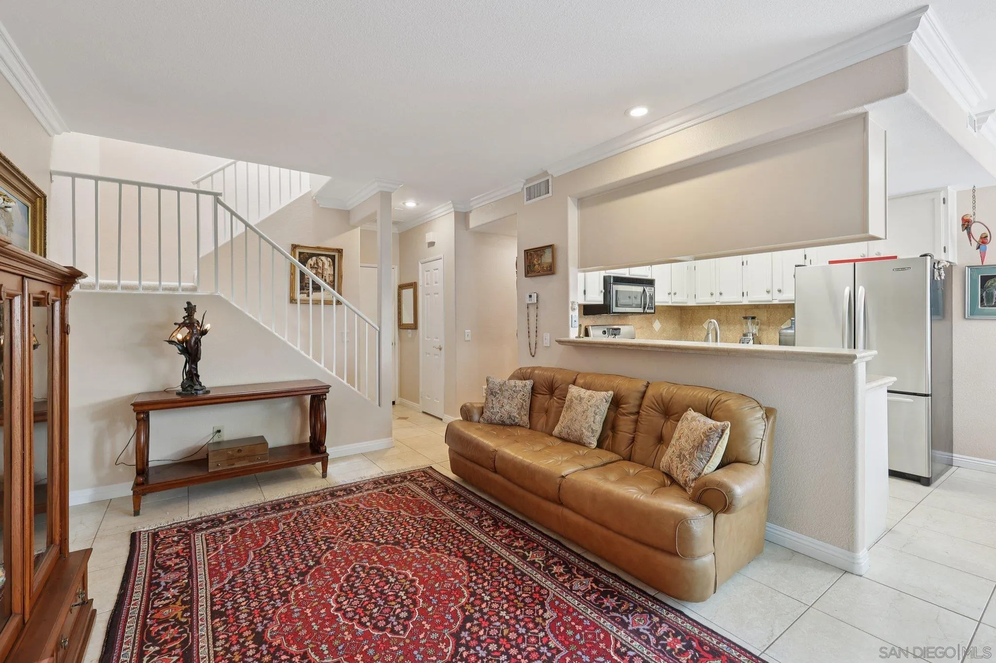 https://cdn.realtyfeed.com/cdn/127/250036748/5198d6a3cc1f55356b7dc9e739c8077d.webp