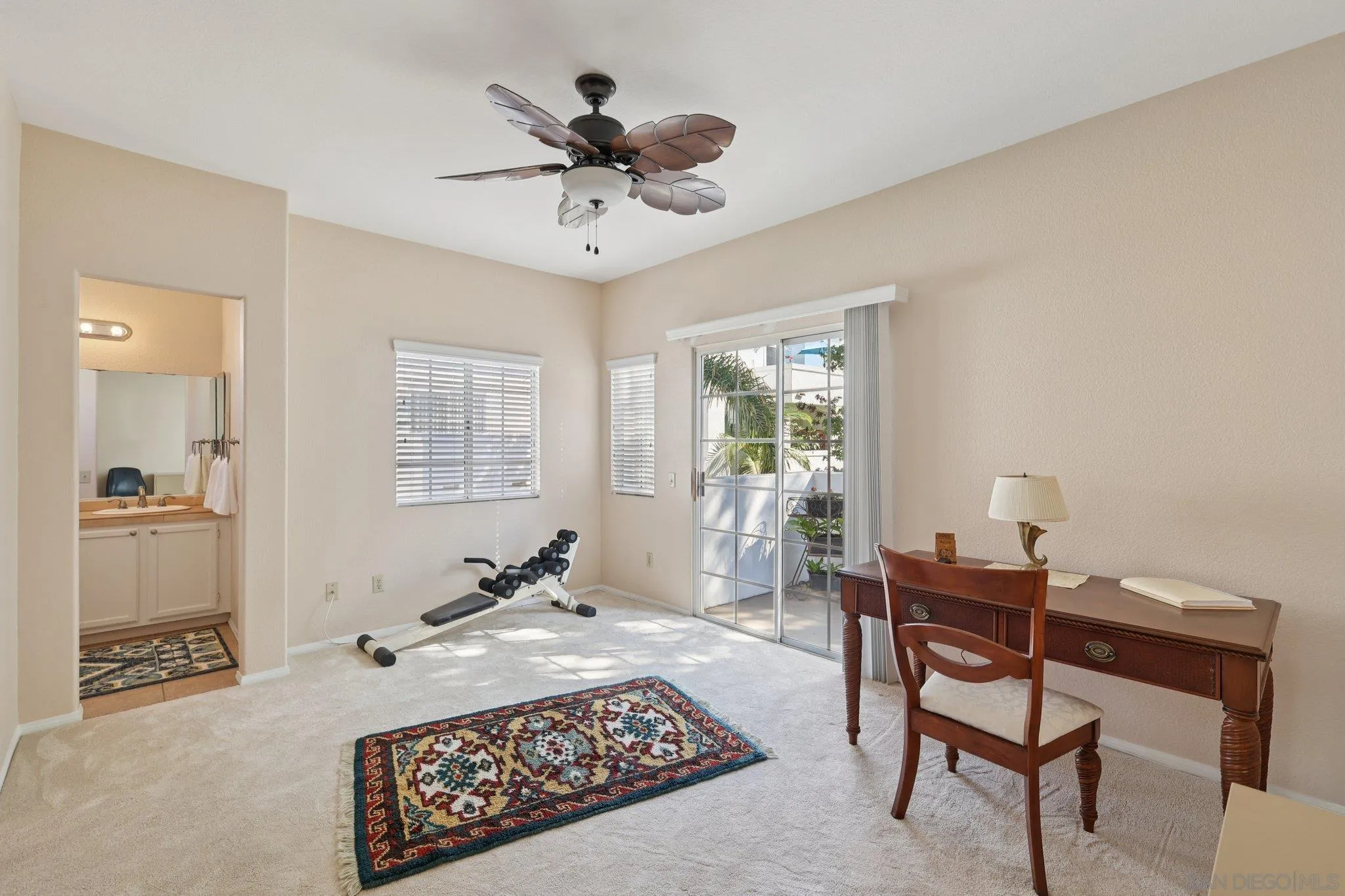 https://cdn.realtyfeed.com/cdn/127/250036748/dbac4c4f82142cfd53a3d3097a921cfe.webp