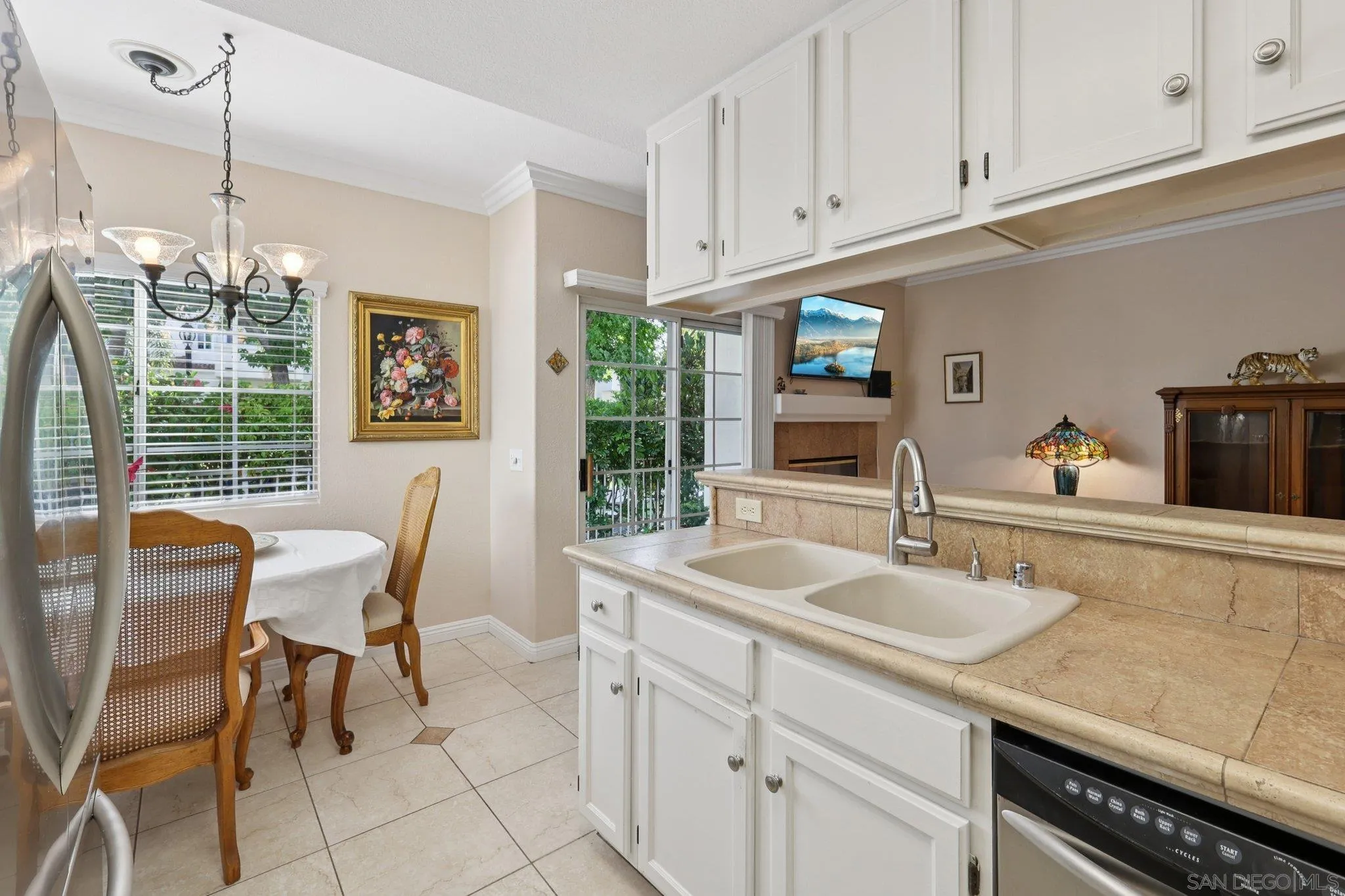 https://cdn.realtyfeed.com/cdn/127/250036748/ec06378f0ca14b586e2eb06551b653cc.webp
