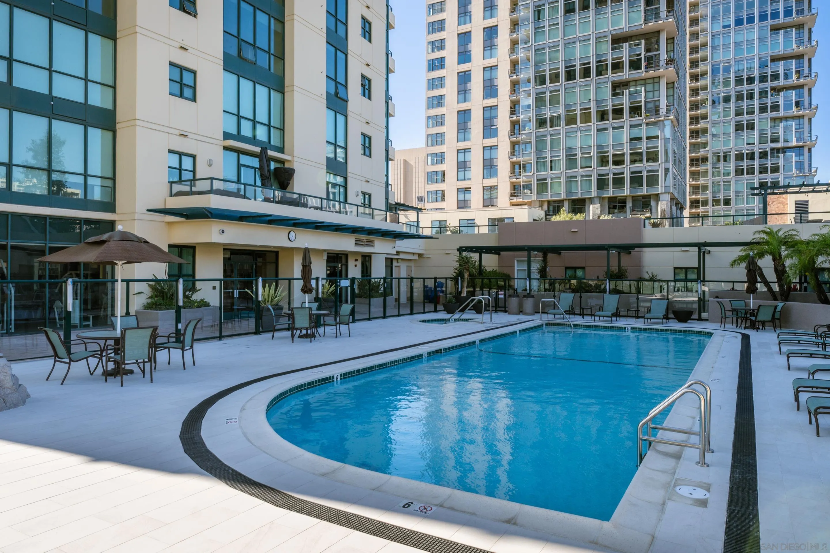 https://cdn.realtyfeed.com/cdn/127/250036749/30cfd77f32ef6f68255ac4e23fe76dad.webp
