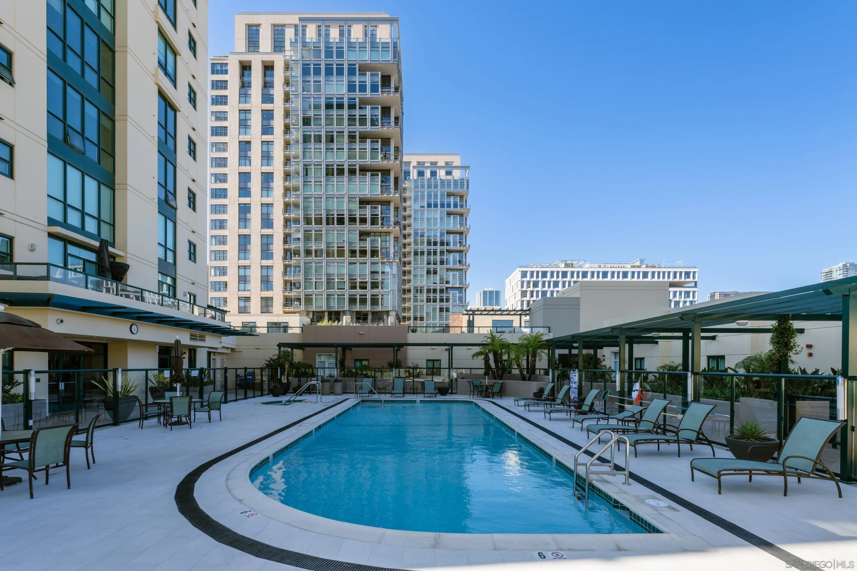 https://cdn.realtyfeed.com/cdn/127/250036749/84741fc7e7be0aba8c6dc0be6899ca1a.webp