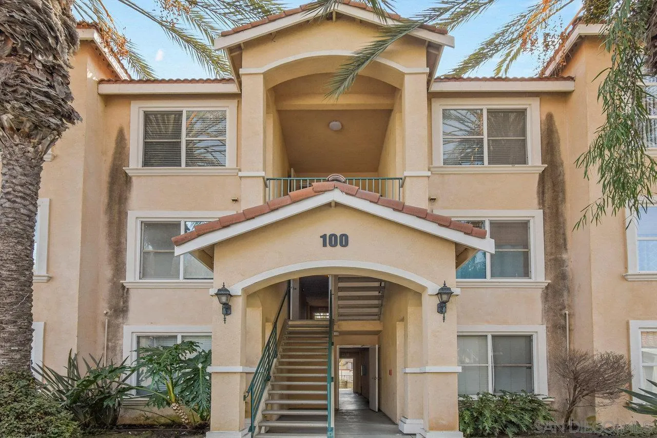 https://cdn.realtyfeed.com/cdn/127/250036752/4c6902c15ffe75616041f2d92881fabd.webp