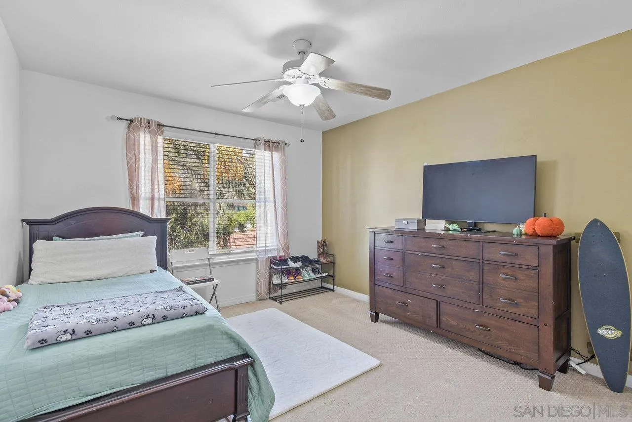 https://cdn.realtyfeed.com/cdn/127/250036752/d22622ff0e890415cd67db521b4fbbbb.webp