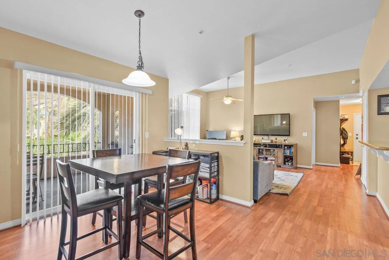 https://cdn.realtyfeed.com/cdn/127/250036752/f6afa2237f9e287db745ed49ccb8f76a.webp