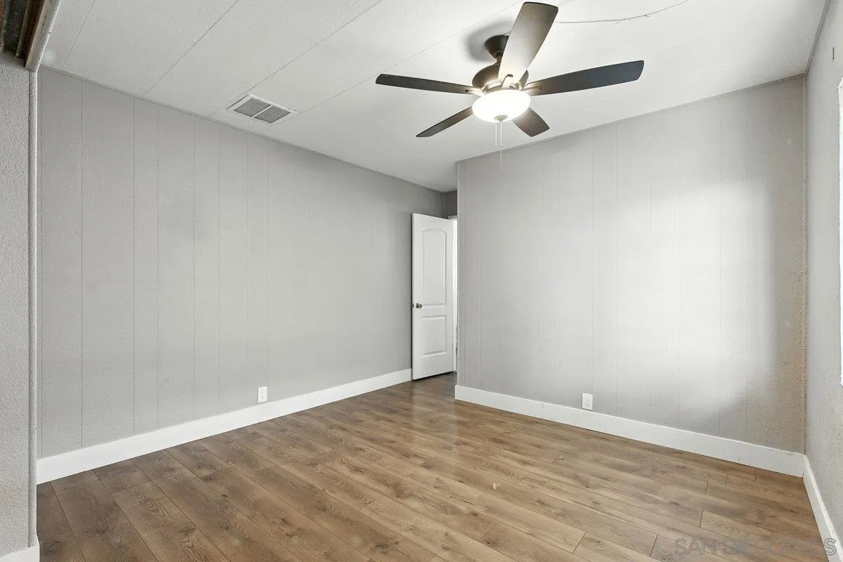 https://cdn.realtyfeed.com/cdn/127/250036754/759615a0af78554053fdd5e97836899c.webp