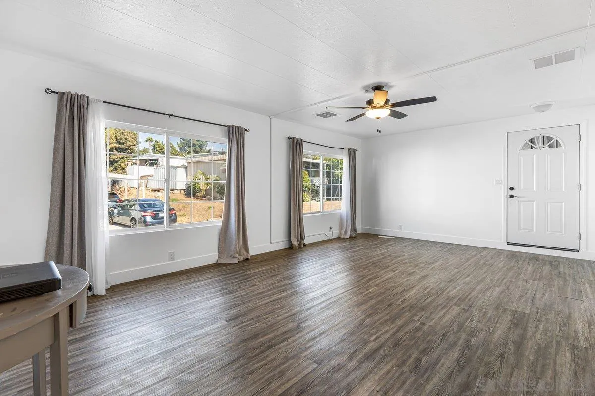 https://cdn.realtyfeed.com/cdn/127/250036754/7f098c84d62ae27dad1e97130781012e.webp
