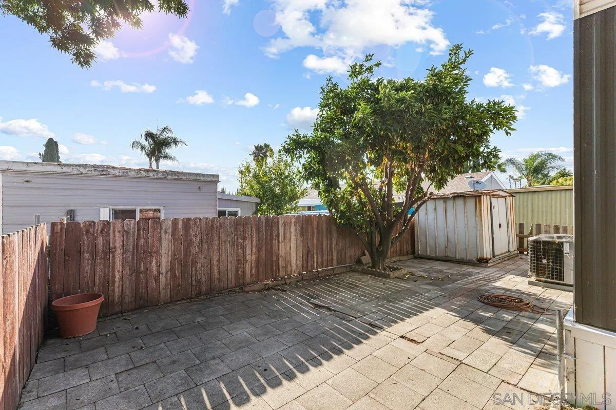 https://cdn.realtyfeed.com/cdn/127/250036754/8e5bbdb193b8035361622314af73de4f.webp