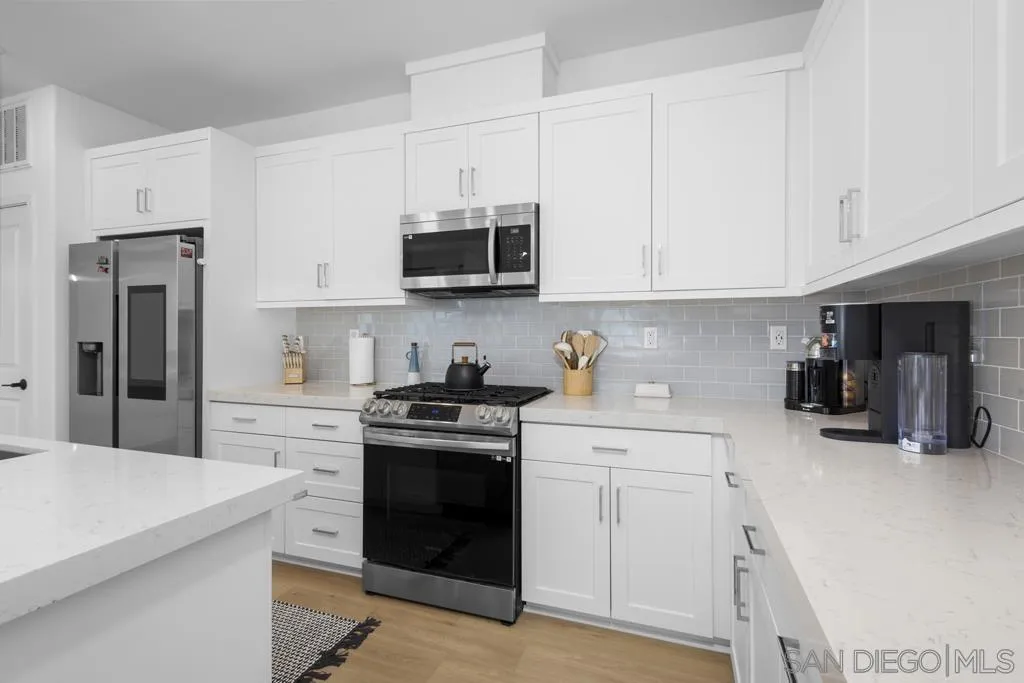 https://cdn.realtyfeed.com/cdn/127/250036756/5b0f81e14b55cd0341f9d9cdcaab98c1.webp