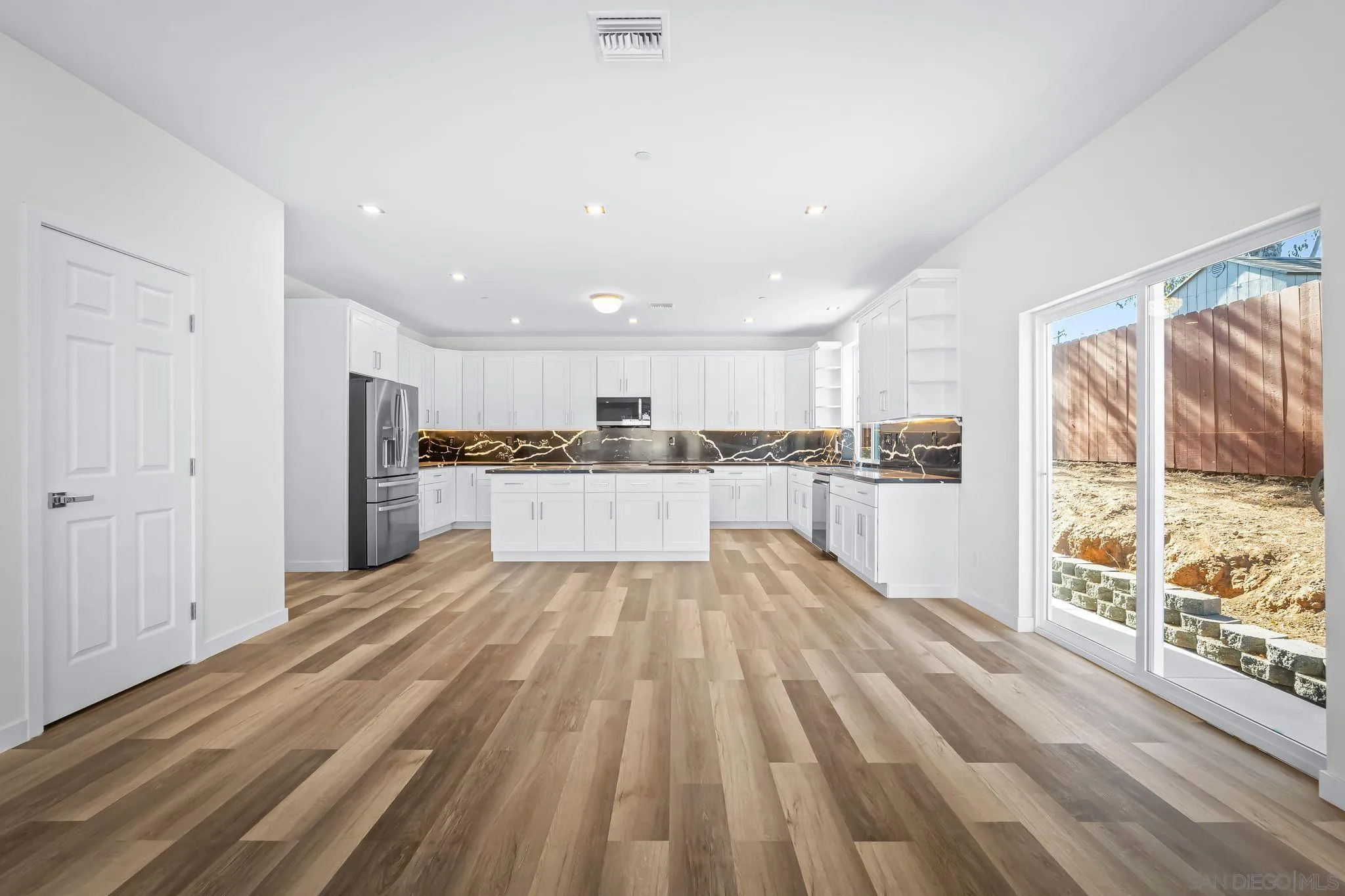 https://cdn.realtyfeed.com/cdn/127/250036761/708314d92b3e4e5cbe6a579f0f6f5ef1.webp
