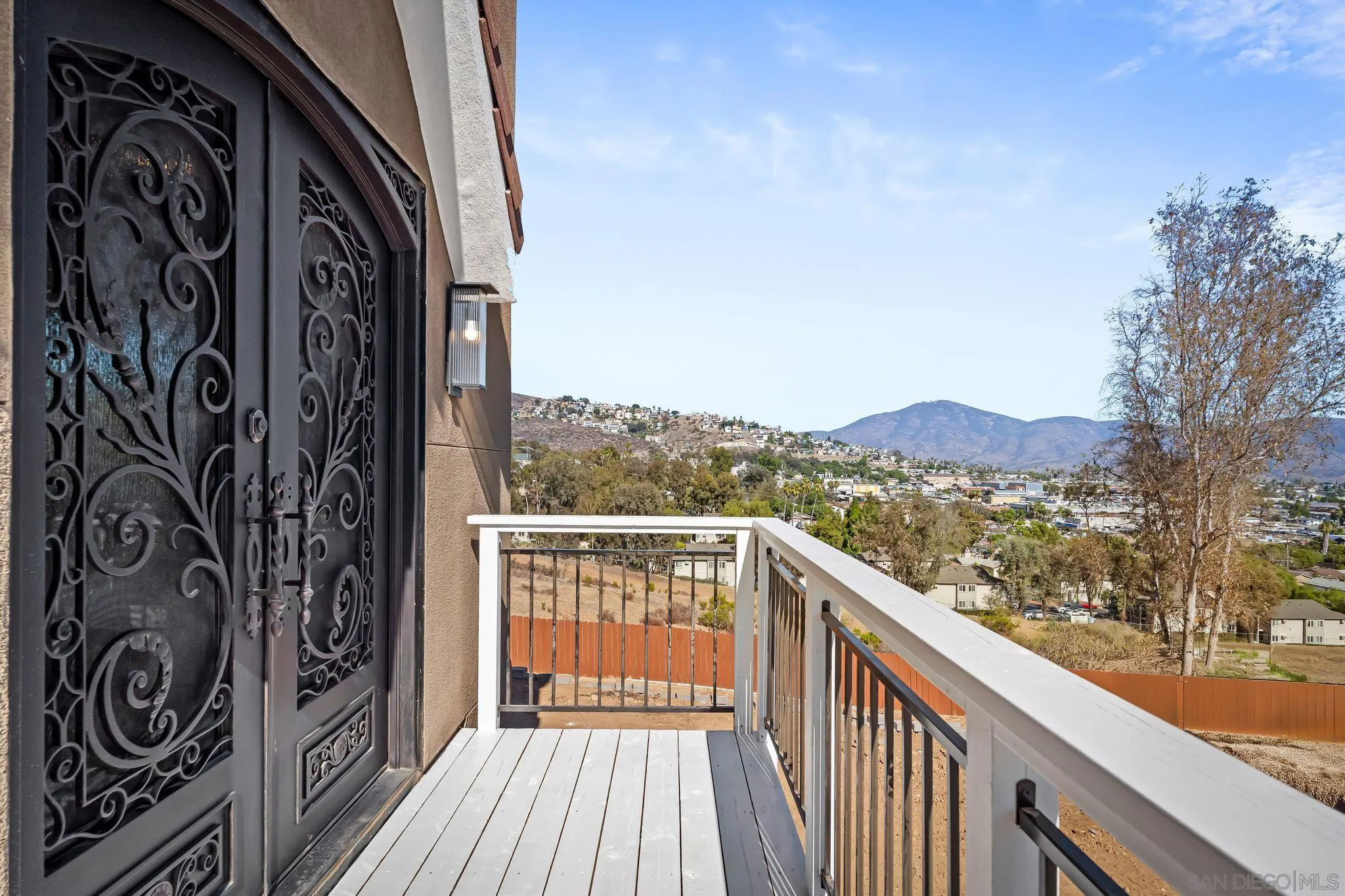 https://cdn.realtyfeed.com/cdn/127/250036761/a1b20c68782e3482663ba768aa405e99.webp