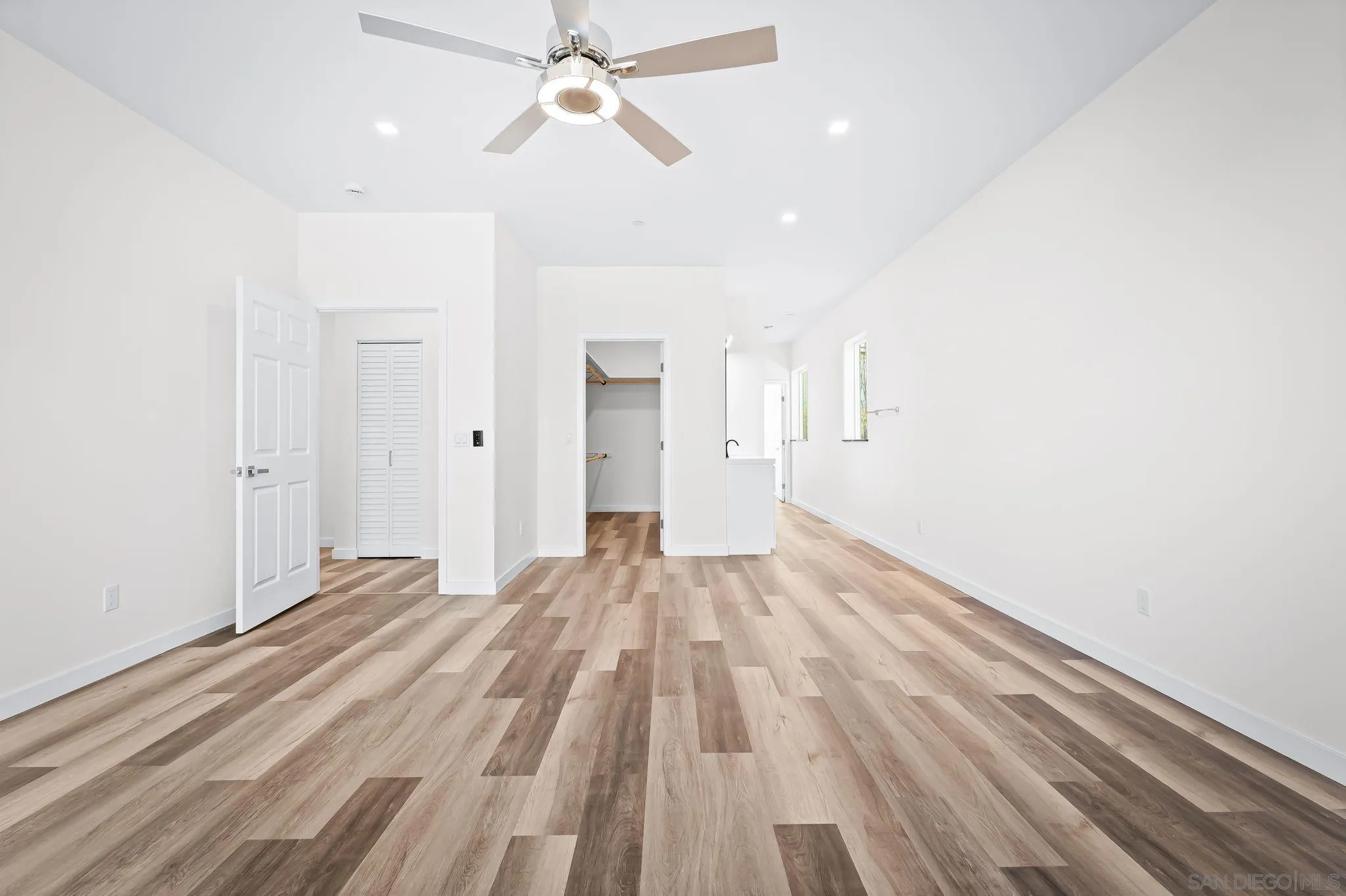 https://cdn.realtyfeed.com/cdn/127/250036761/a705d1604d5ca56504b7777a6f6da88b.webp