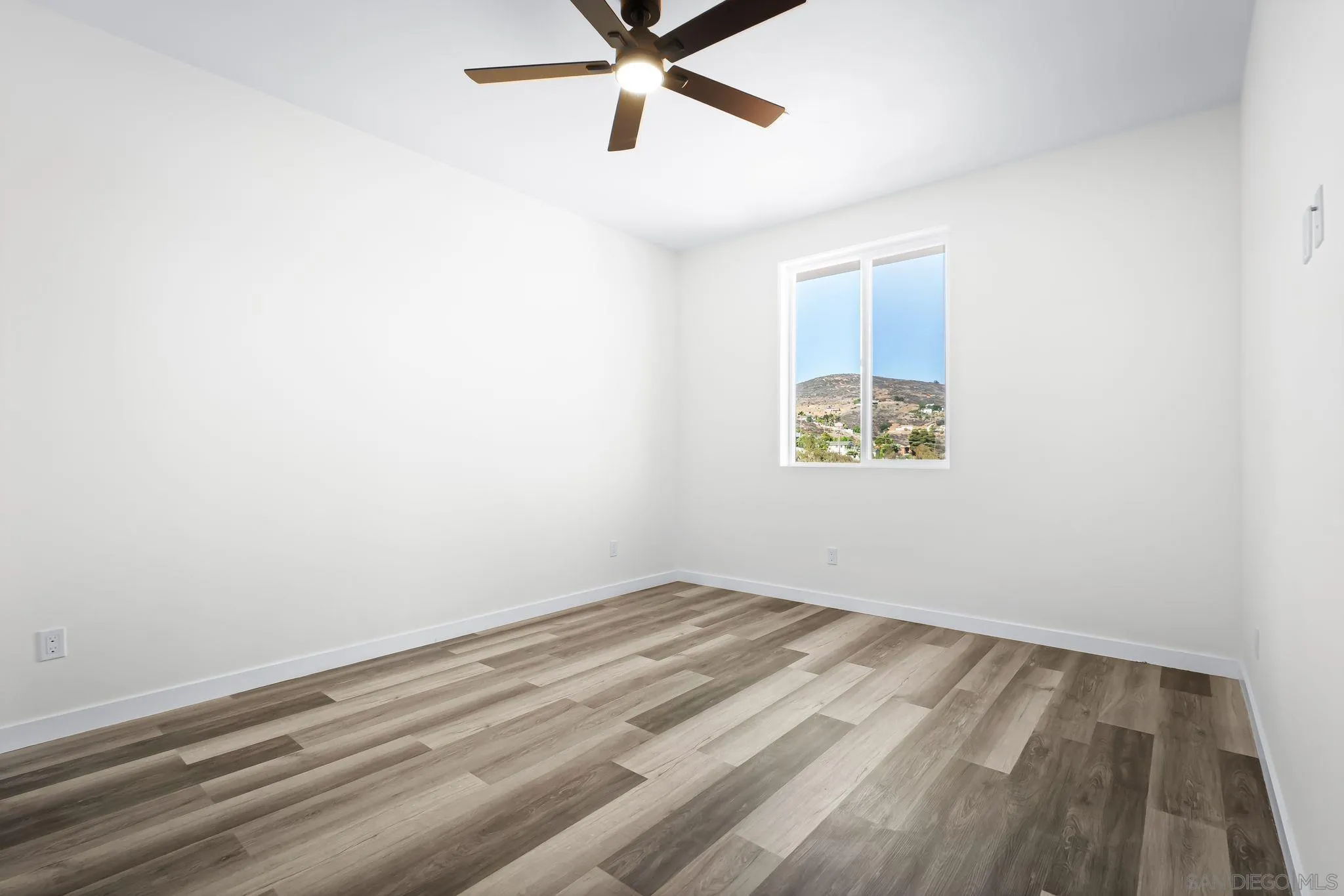https://cdn.realtyfeed.com/cdn/127/250036761/a90dde9763459aae8f6247f6bcaf2213.webp