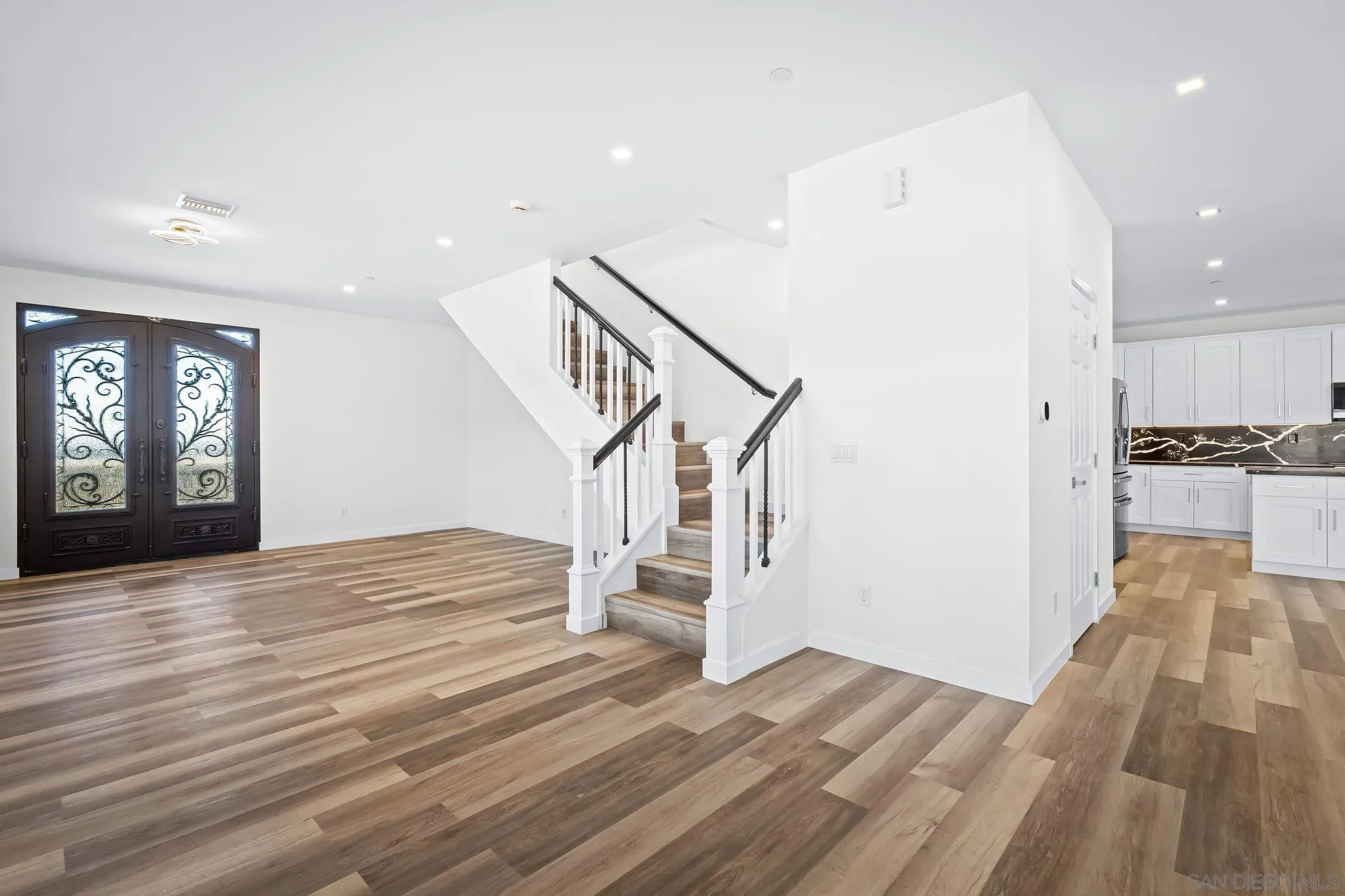 https://cdn.realtyfeed.com/cdn/127/250036761/b85b18aa02ba2c6ca75cfe159fd7c753.webp