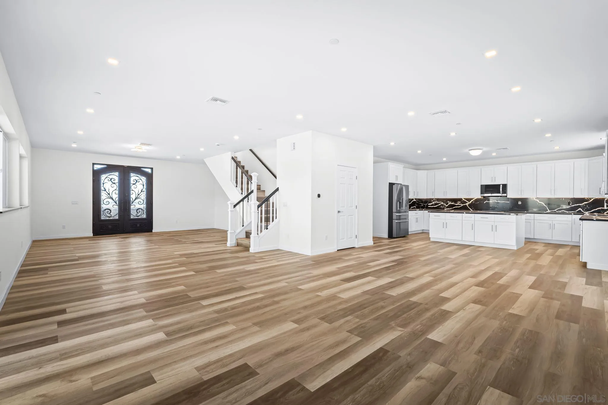 https://cdn.realtyfeed.com/cdn/127/250036761/f58e46ea6e728739637fbf00eebd1f00.webp