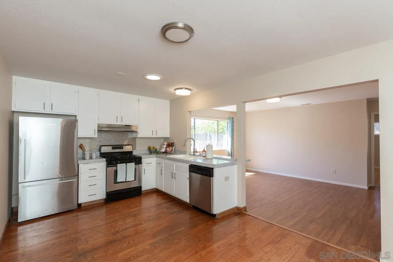 https://cdn.realtyfeed.com/cdn/127/250036766/2ee0b2b486e5727ecefc6c822140eef7.webp