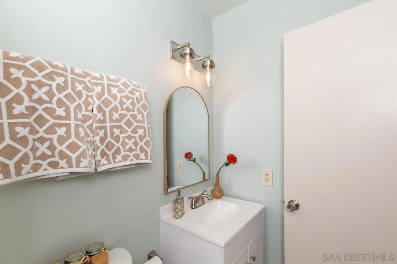 https://cdn.realtyfeed.com/cdn/127/250036766/6cc728a879255028262a17dfe1e3efdb.webp