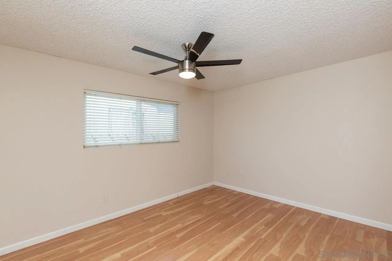 https://cdn.realtyfeed.com/cdn/127/250036766/71dbefe67c6338eca69d0de0d31bc91c.webp