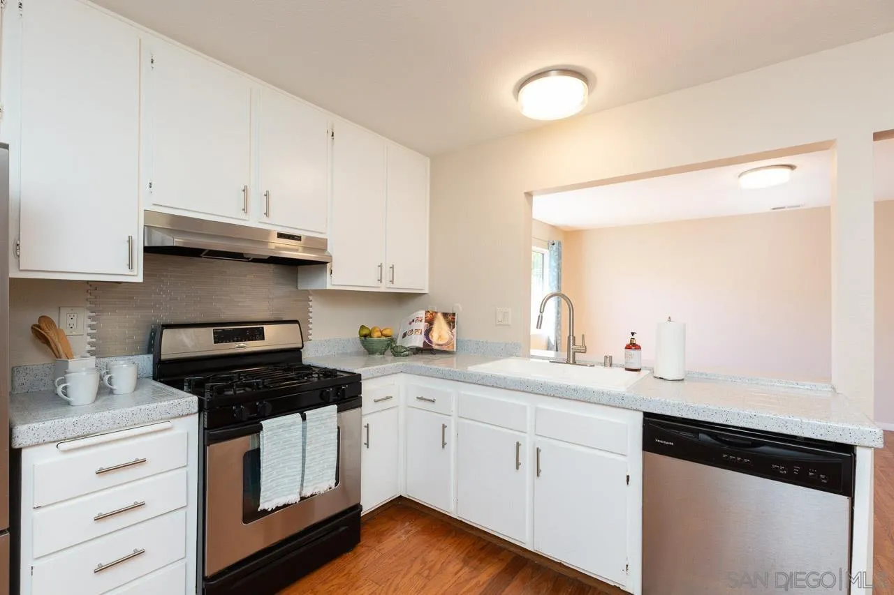 https://cdn.realtyfeed.com/cdn/127/250036766/92b9b75425ecf73c1e99eada82470ee4.webp