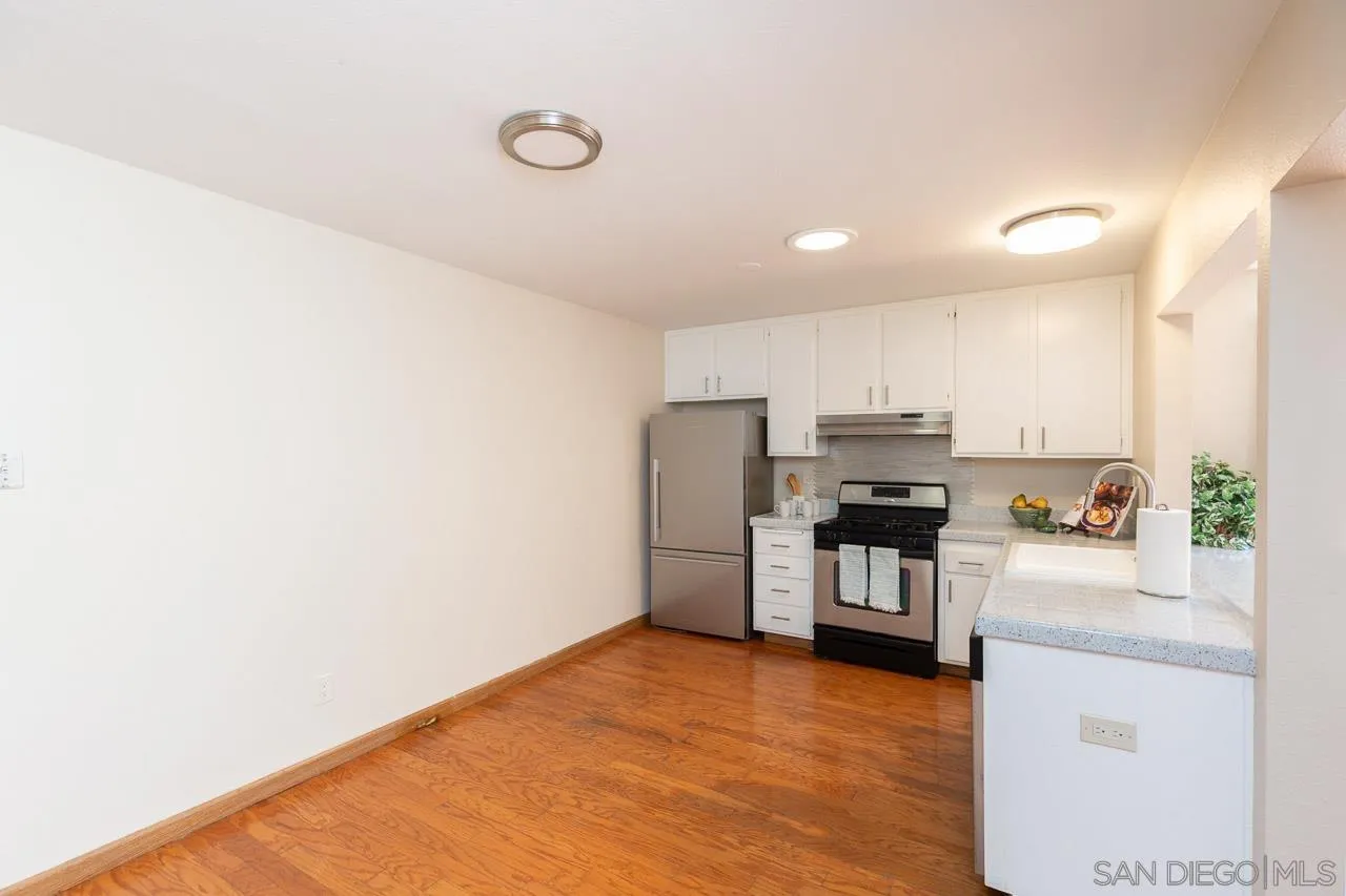 https://cdn.realtyfeed.com/cdn/127/250036766/a74b95b62083effba2beb1c306a6b15c.webp