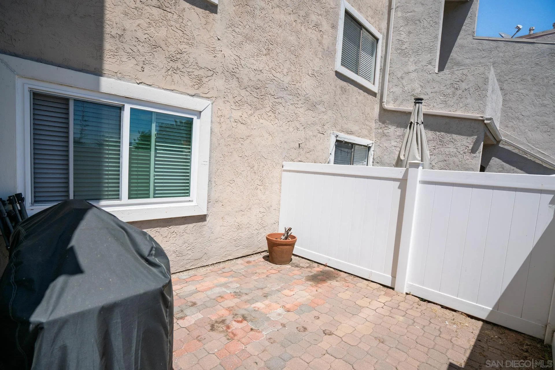 https://cdn.realtyfeed.com/cdn/127/250036770/a9a36293c4def59a8d77efcfffe5a111.webp