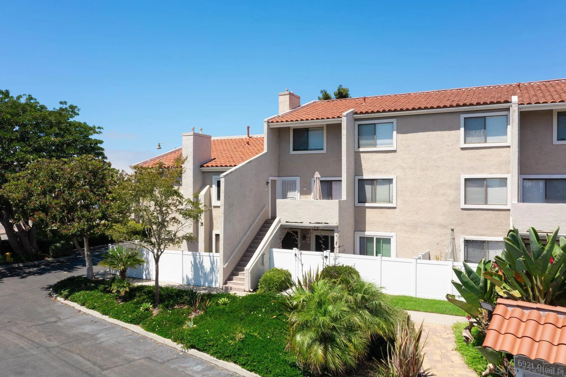 https://cdn.realtyfeed.com/cdn/127/250036770/cde5a0562da1062b328e16508aa8973f.webp