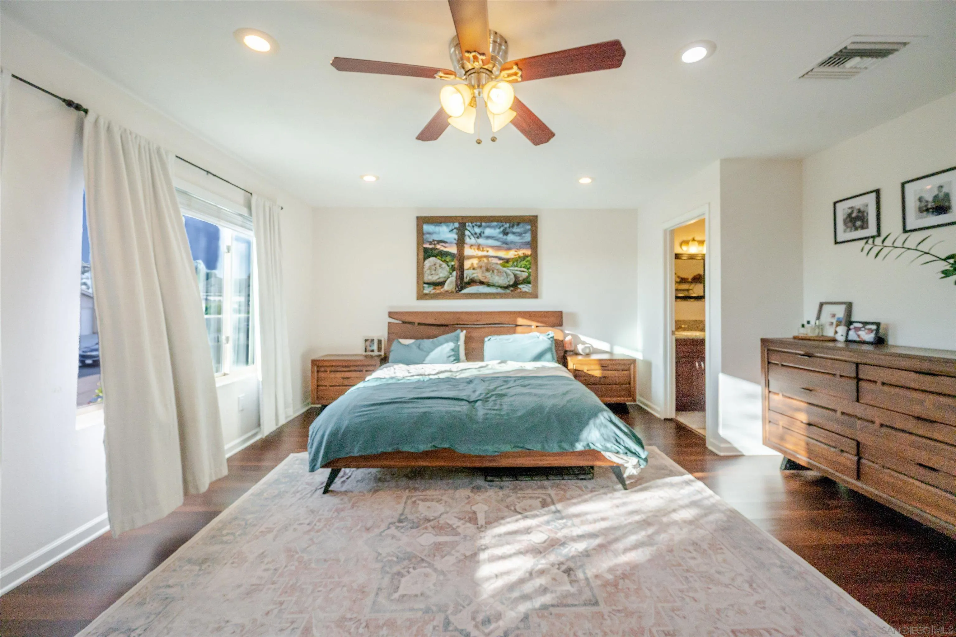https://cdn.realtyfeed.com/cdn/127/250036773/3d27d12469806b98fb27810b1005288c.webp