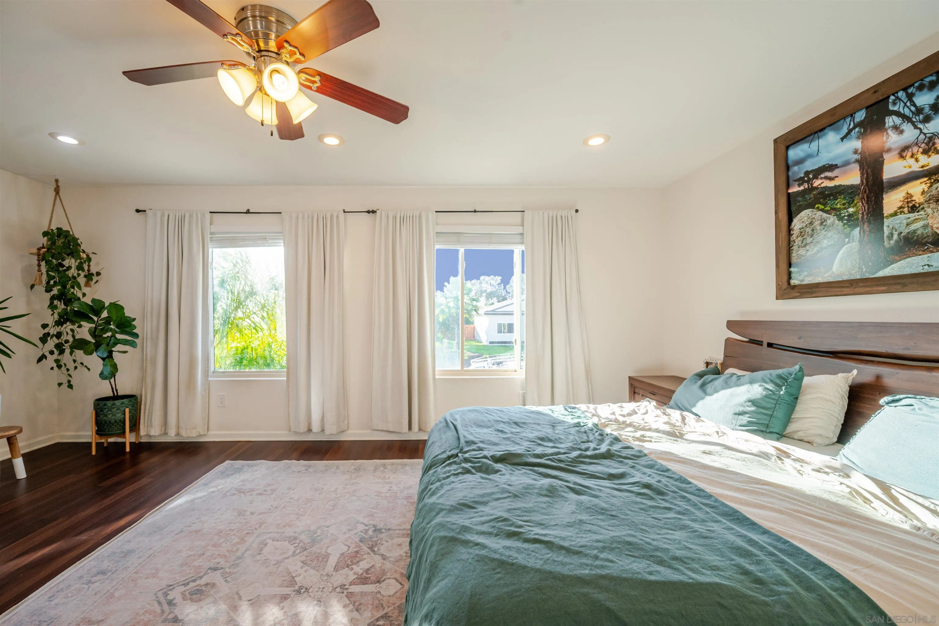 https://cdn.realtyfeed.com/cdn/127/250036773/a1e68210c2dcef41e57df9a79b5bdfc6.webp