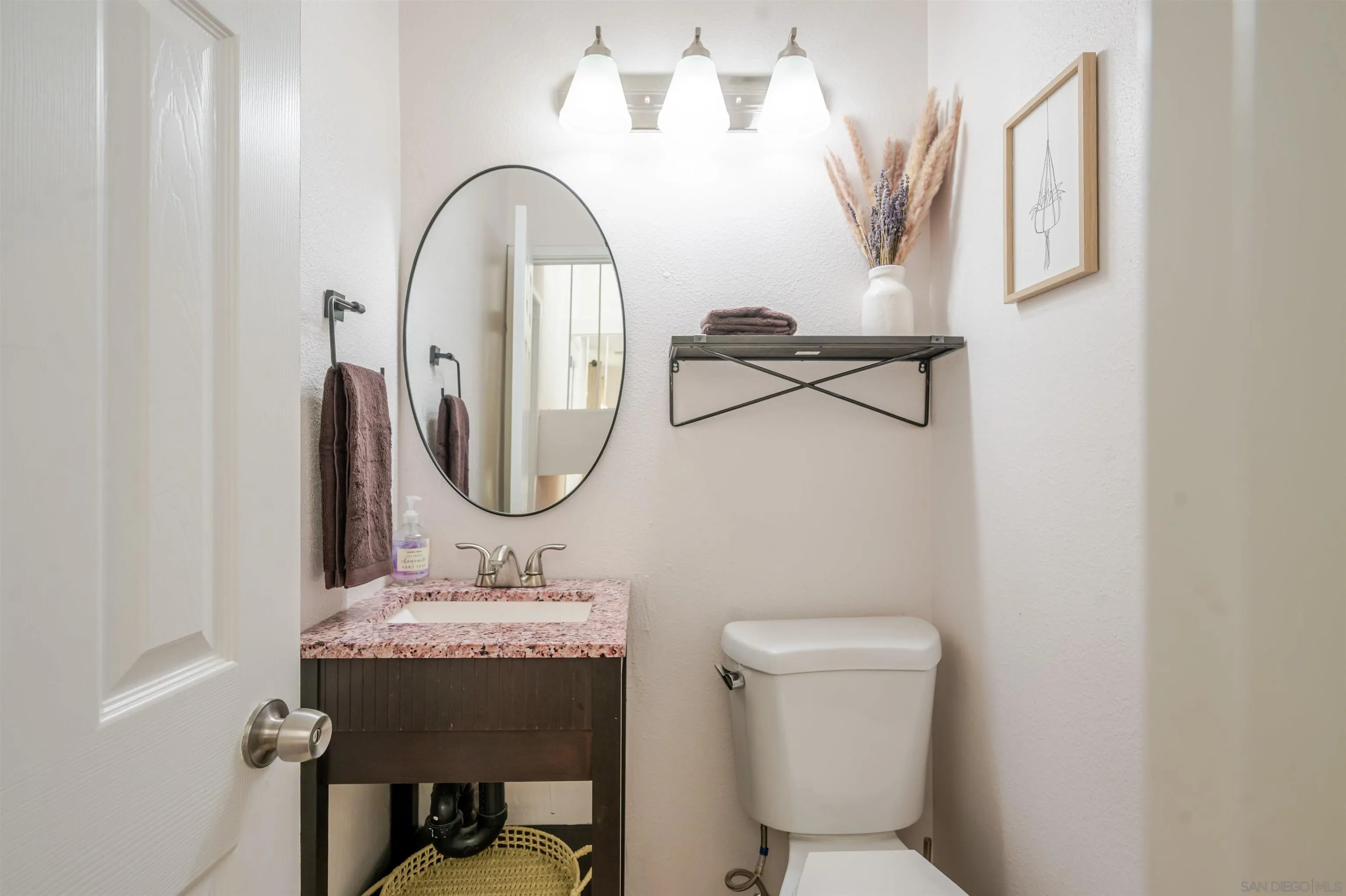 https://cdn.realtyfeed.com/cdn/127/250036773/b1321ffd5559adc8397adcda064219d8.webp