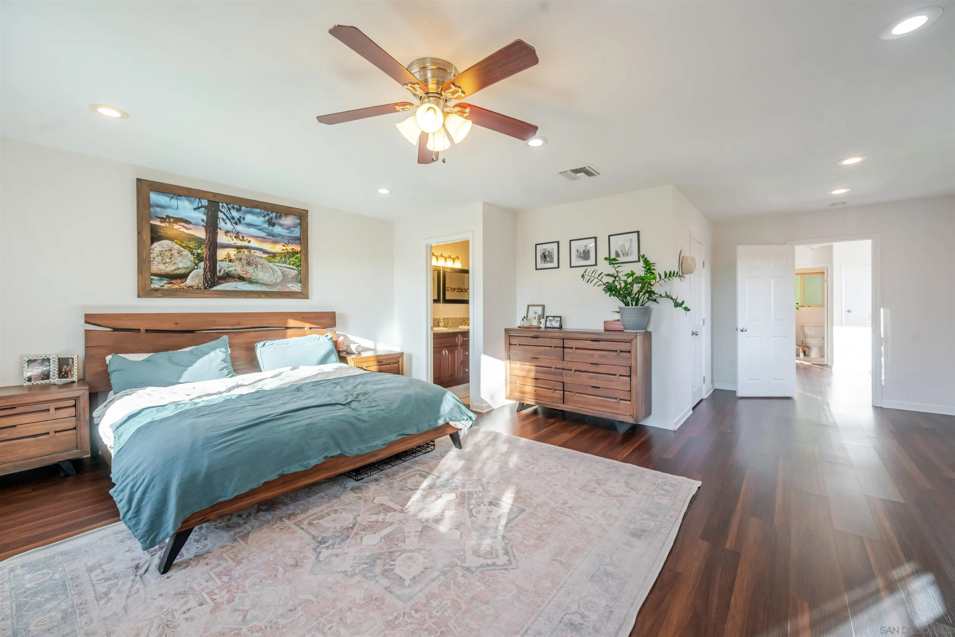 https://cdn.realtyfeed.com/cdn/127/250036773/d2b305bc314ba0d8f2860193e5012d53.webp