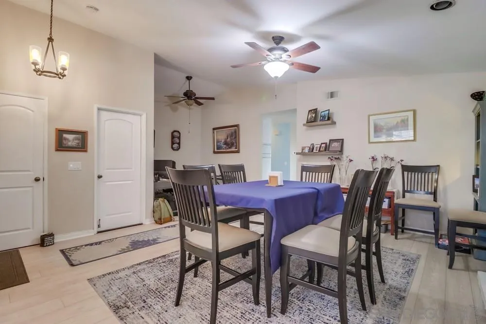 https://cdn.realtyfeed.com/cdn/127/250036774/69c21013a56b75b598f975af45d05b9f.webp