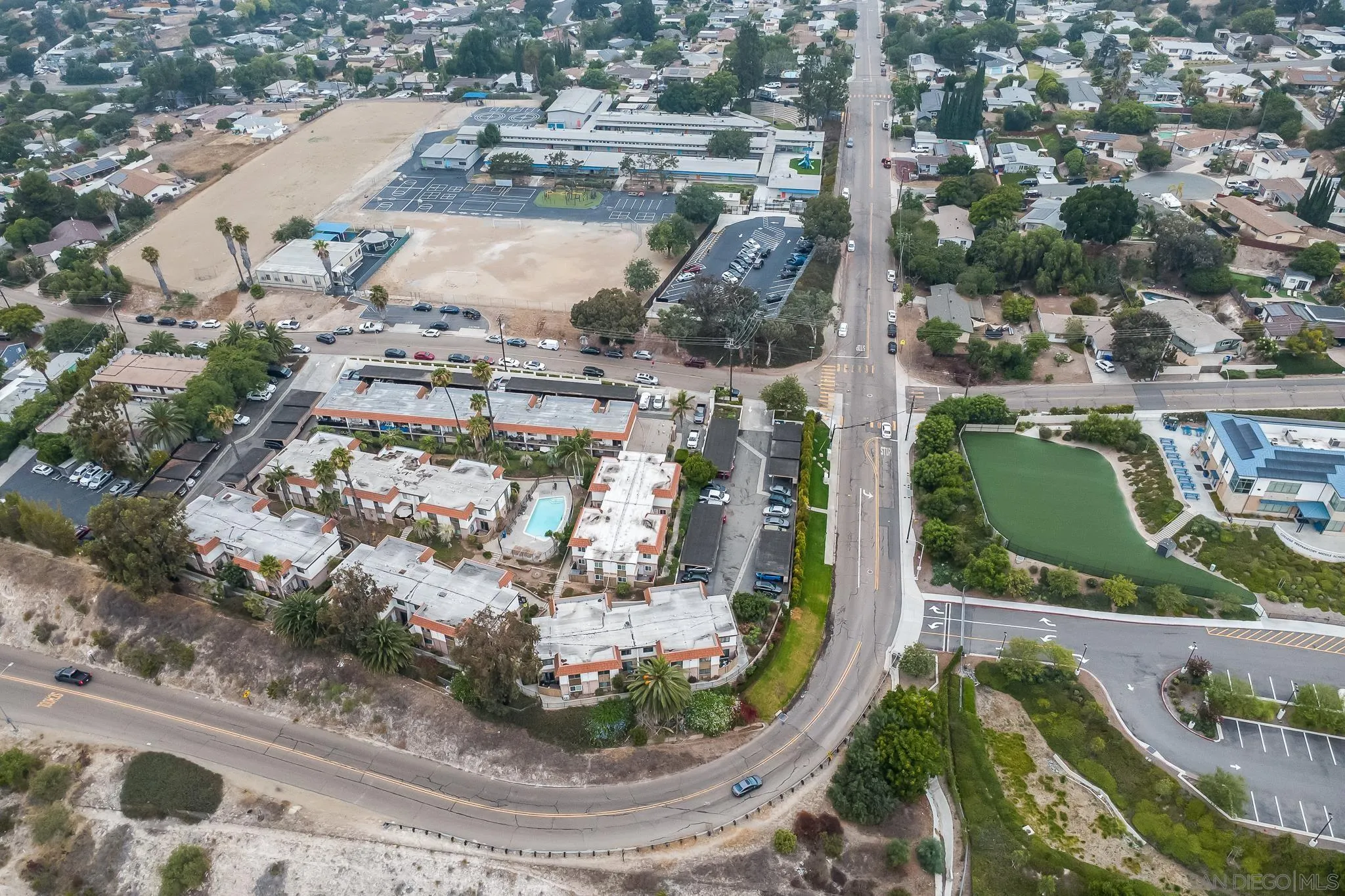 https://cdn.realtyfeed.com/cdn/127/250036776/61316709d39fccc985f511b298401996.webp