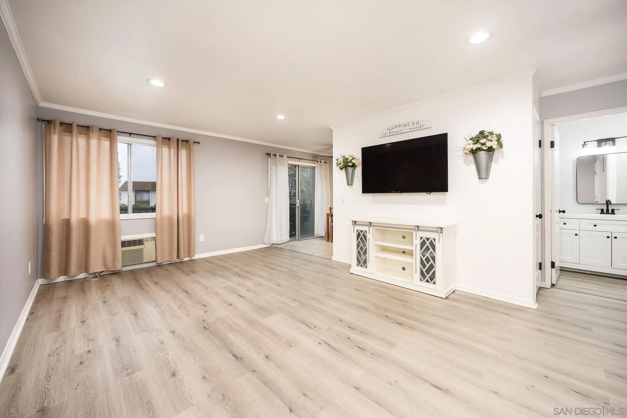 https://cdn.realtyfeed.com/cdn/127/250036776/a2521044c3b9bdf34ddfaa721b2e195f.webp