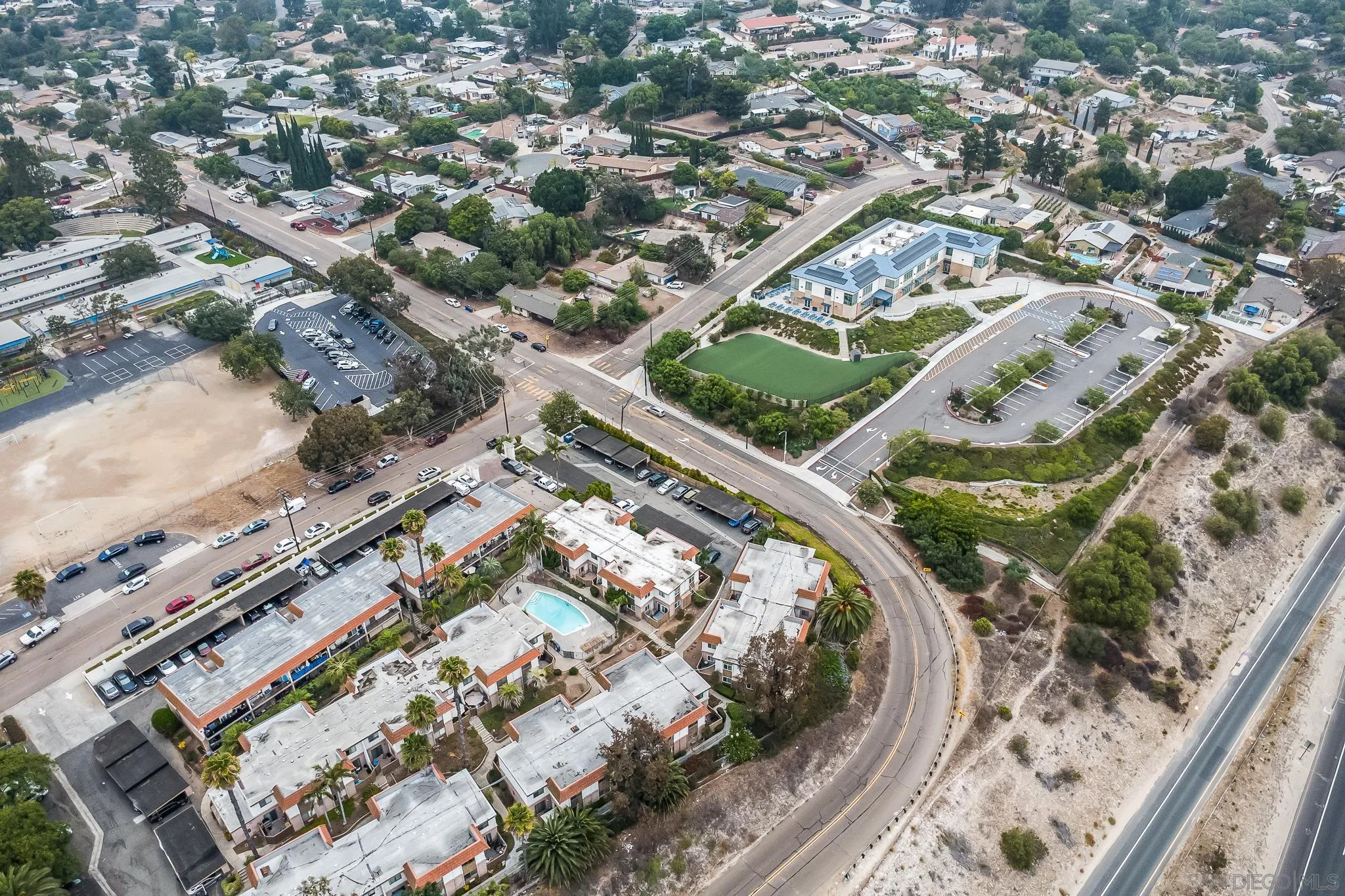 https://cdn.realtyfeed.com/cdn/127/250036776/c250b28cf5b8d95afc7ec67c1469ebde.webp
