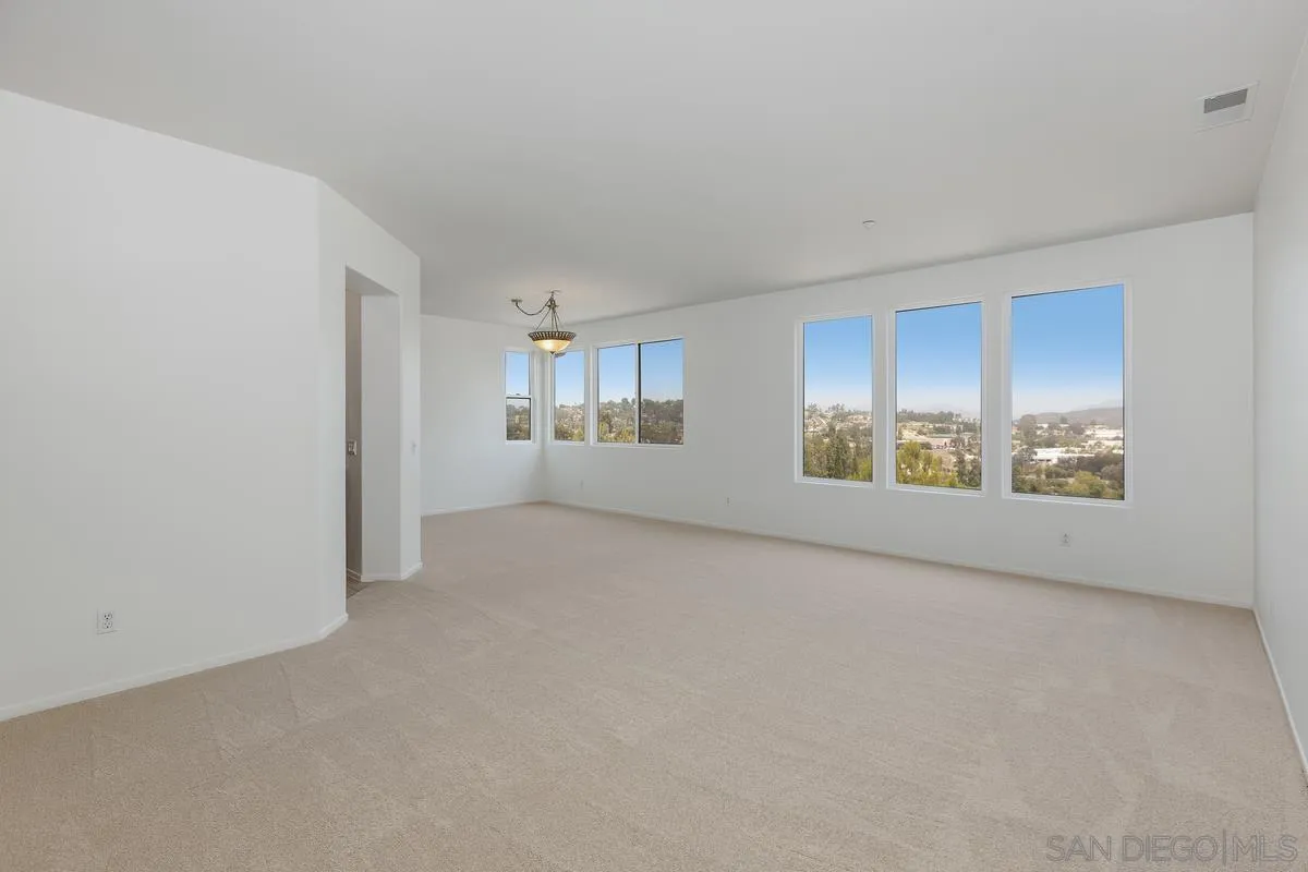 https://cdn.realtyfeed.com/cdn/127/250036777/1f53a489438feab2c9650d13328e5417.webp