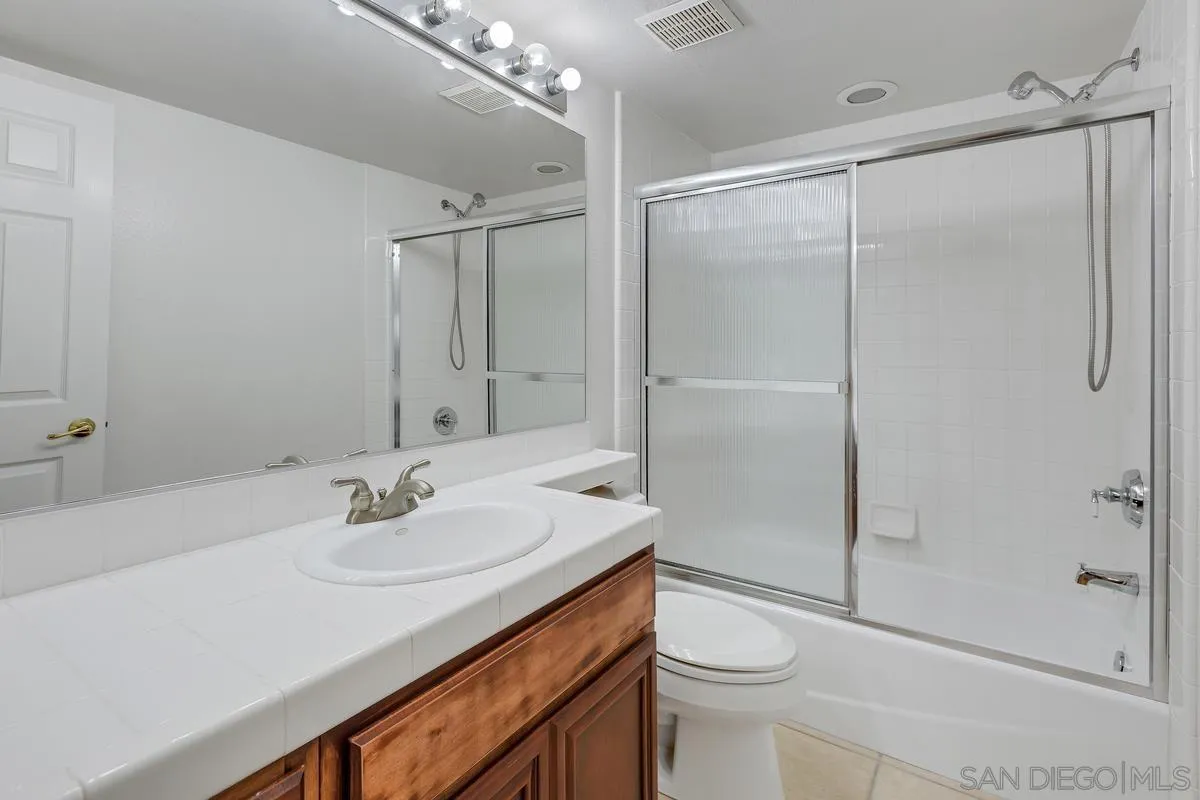 https://cdn.realtyfeed.com/cdn/127/250036777/2232ea8d7061663b754c72ca5bf08e07.webp