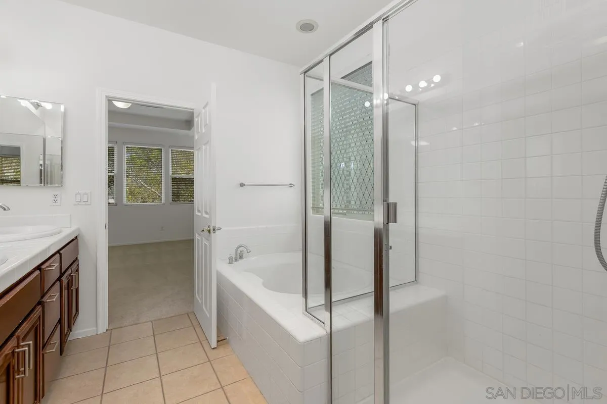 https://cdn.realtyfeed.com/cdn/127/250036777/913752407863bd1590f92fb6d75fccee.webp