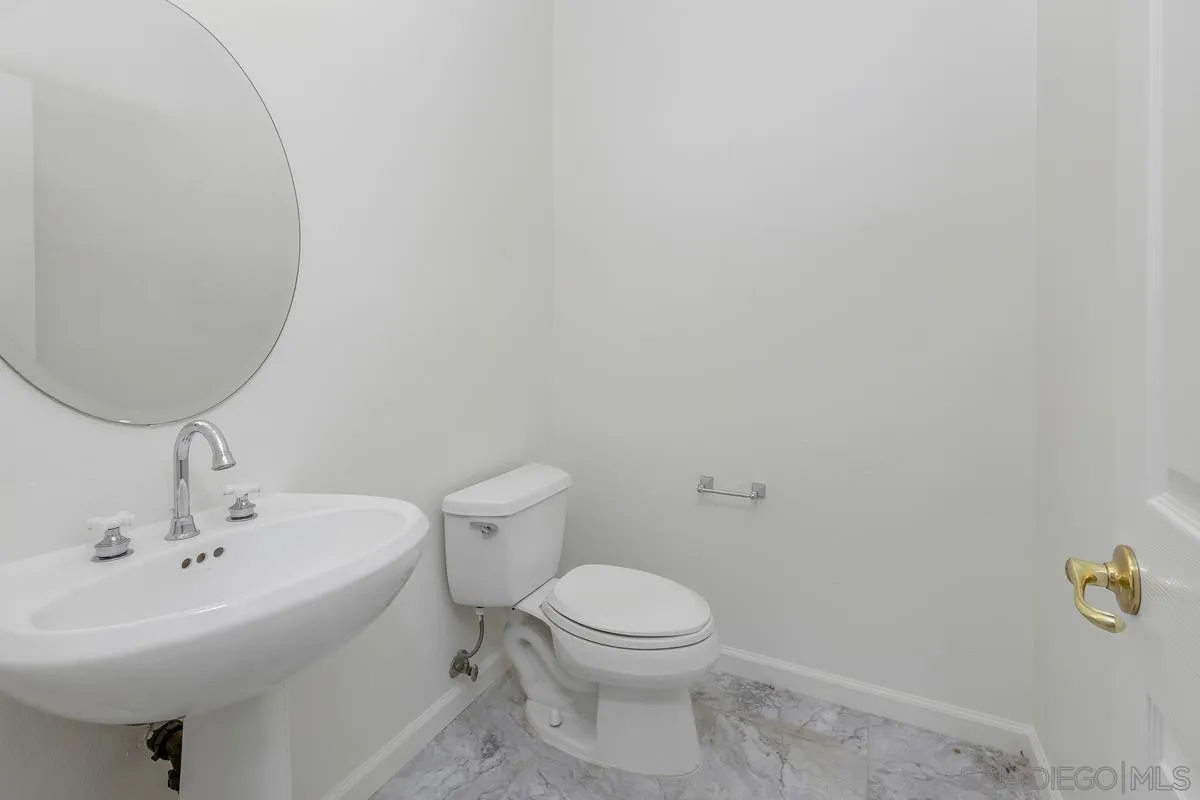 https://cdn.realtyfeed.com/cdn/127/250036777/e40672b2bd5b420f798b2952de163786.webp