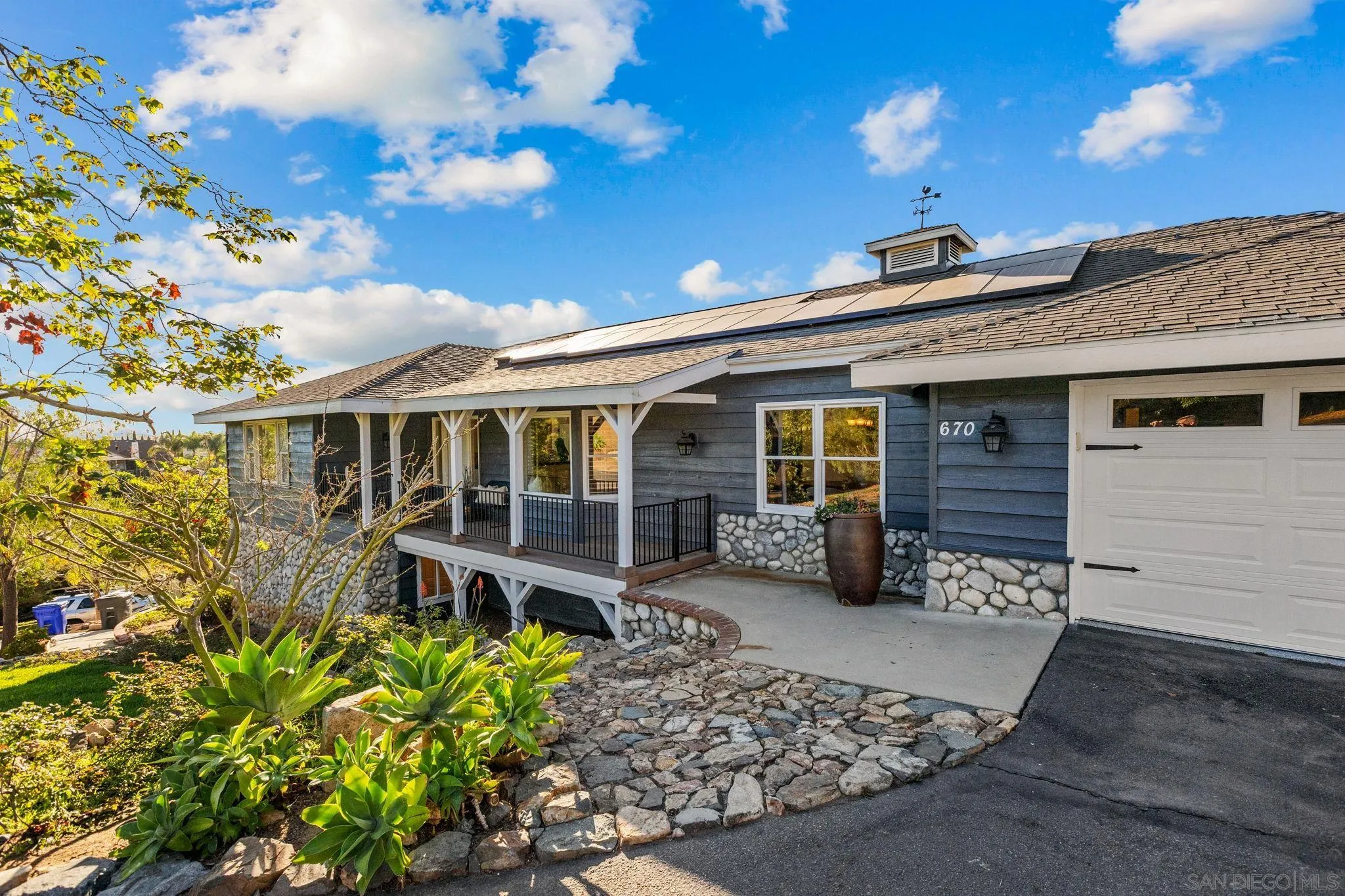 https://cdn.realtyfeed.com/cdn/127/250036779/44ac03bb7cec1cea0a3e9392275902b7.webp